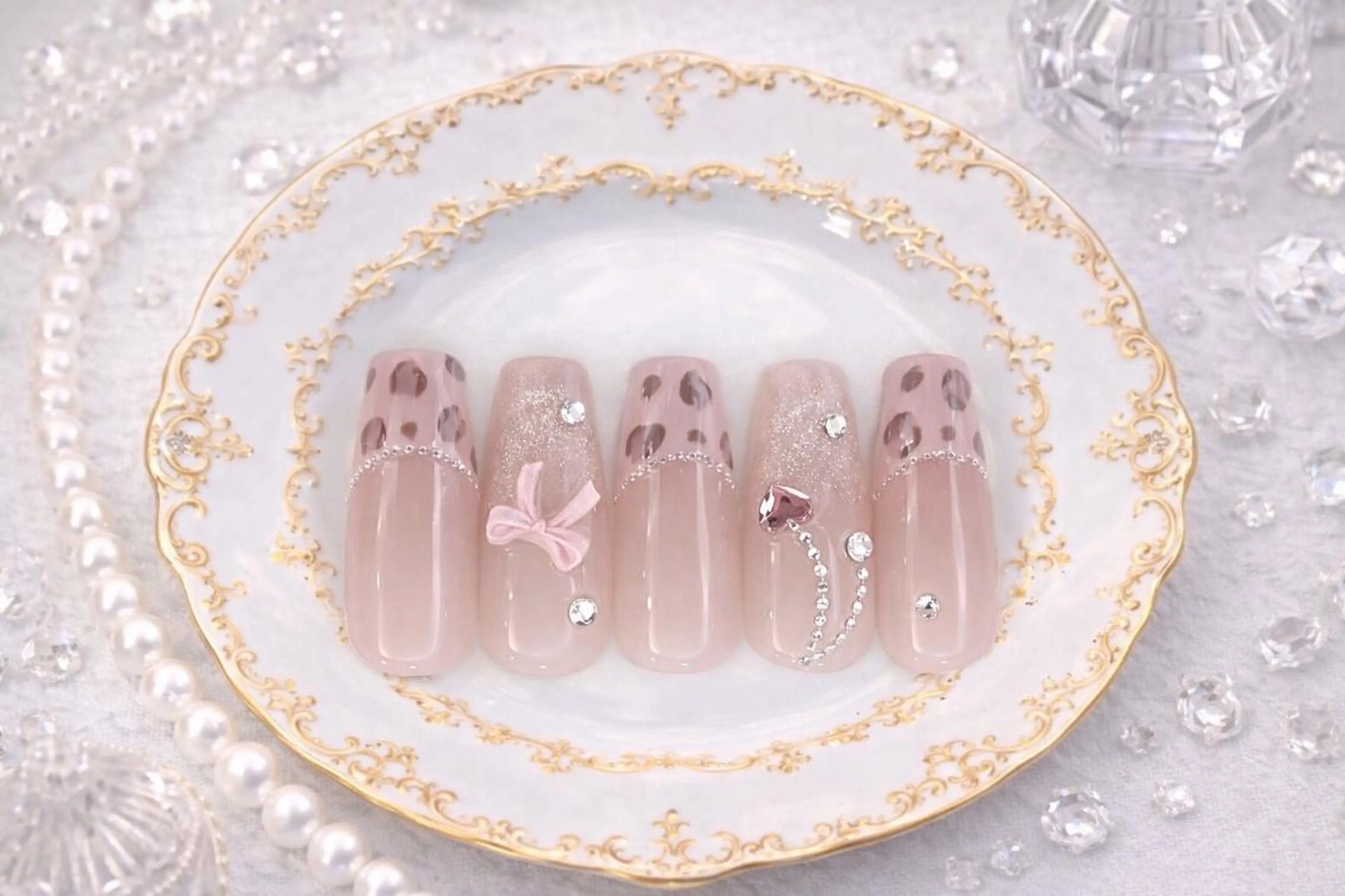 ネイル ❤️💛REBEST 京橋 nailのネイルデザイン