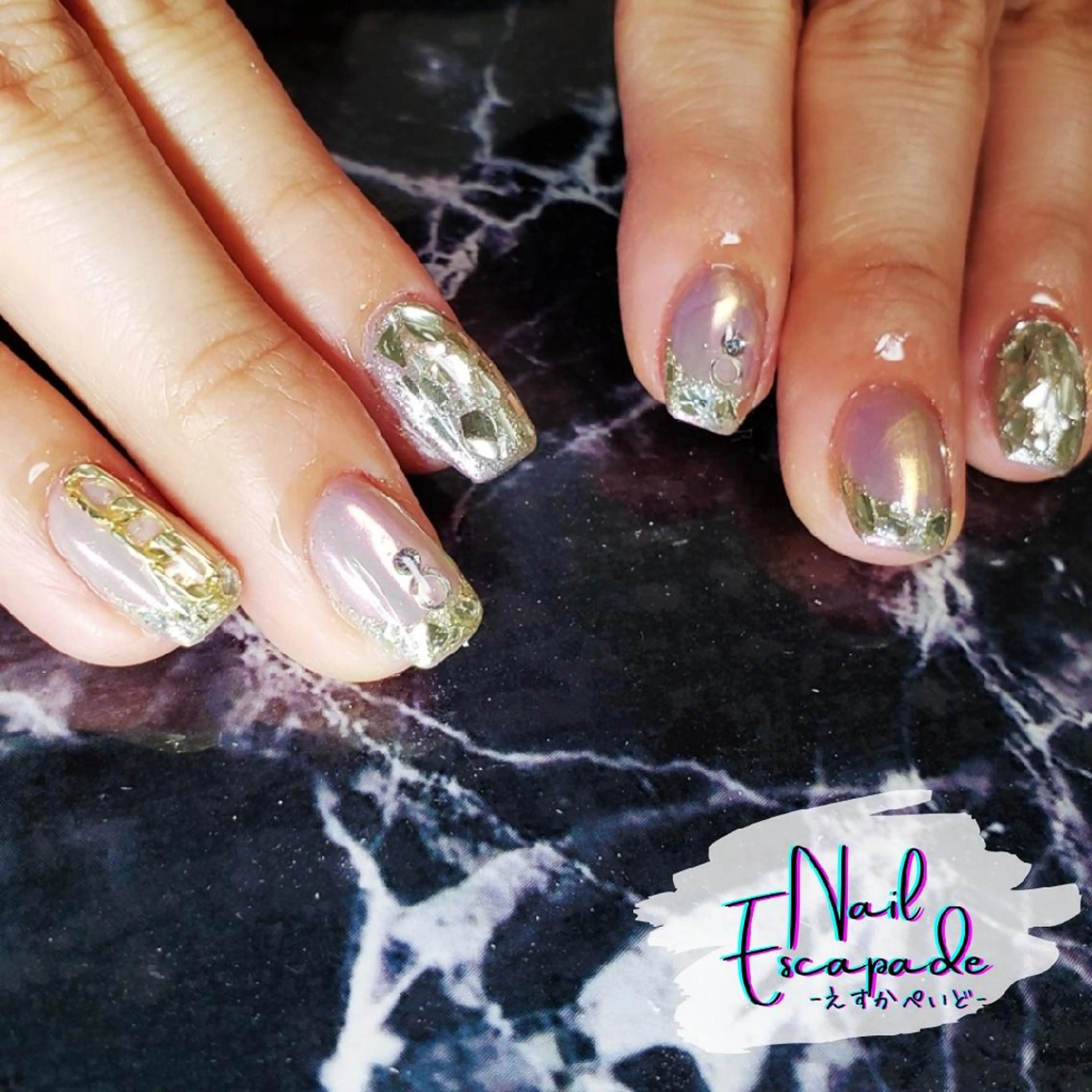 ショート ネイル ハンドネイル クロキ 。のネイルデザイン