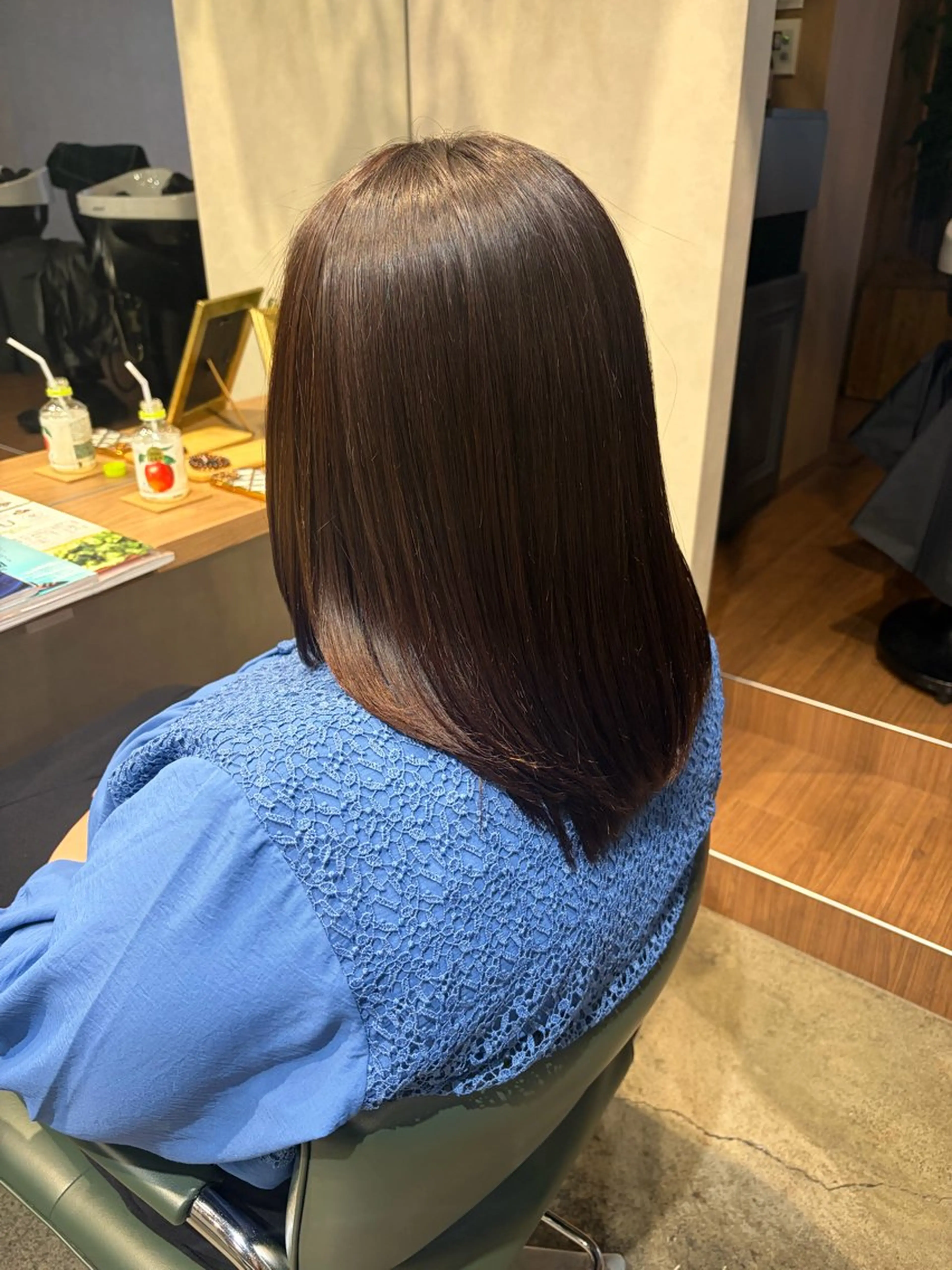 セミロング カラー カット ヘアカラー ヘッドスパ 岩田 実那のヘアスタイル