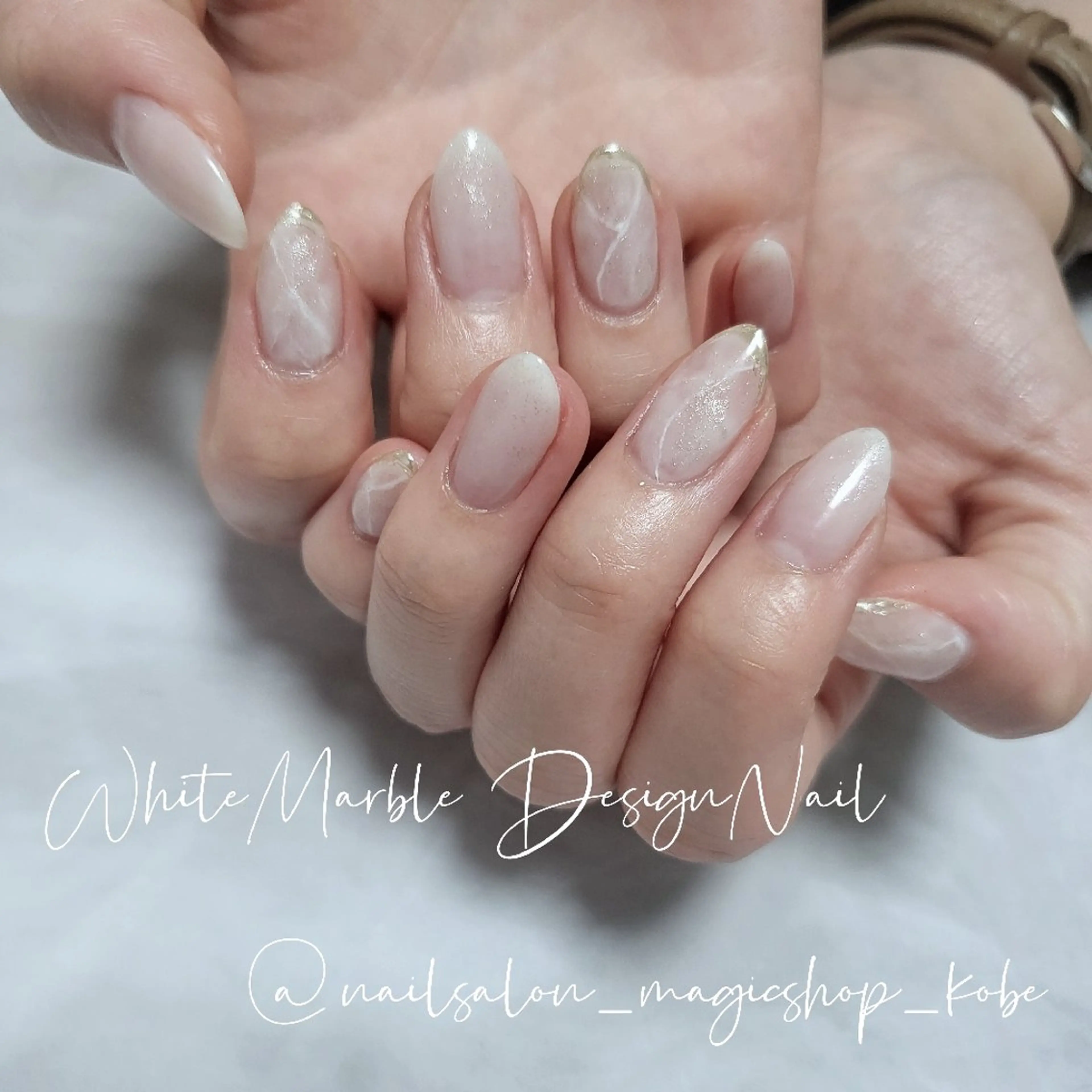 ネイル ジェルネイル ゴールド グラデーション マグネットネイル 大理石ネイル(マーブル) ハンドネイル Nailsalon MagicShopのネイルデザイン