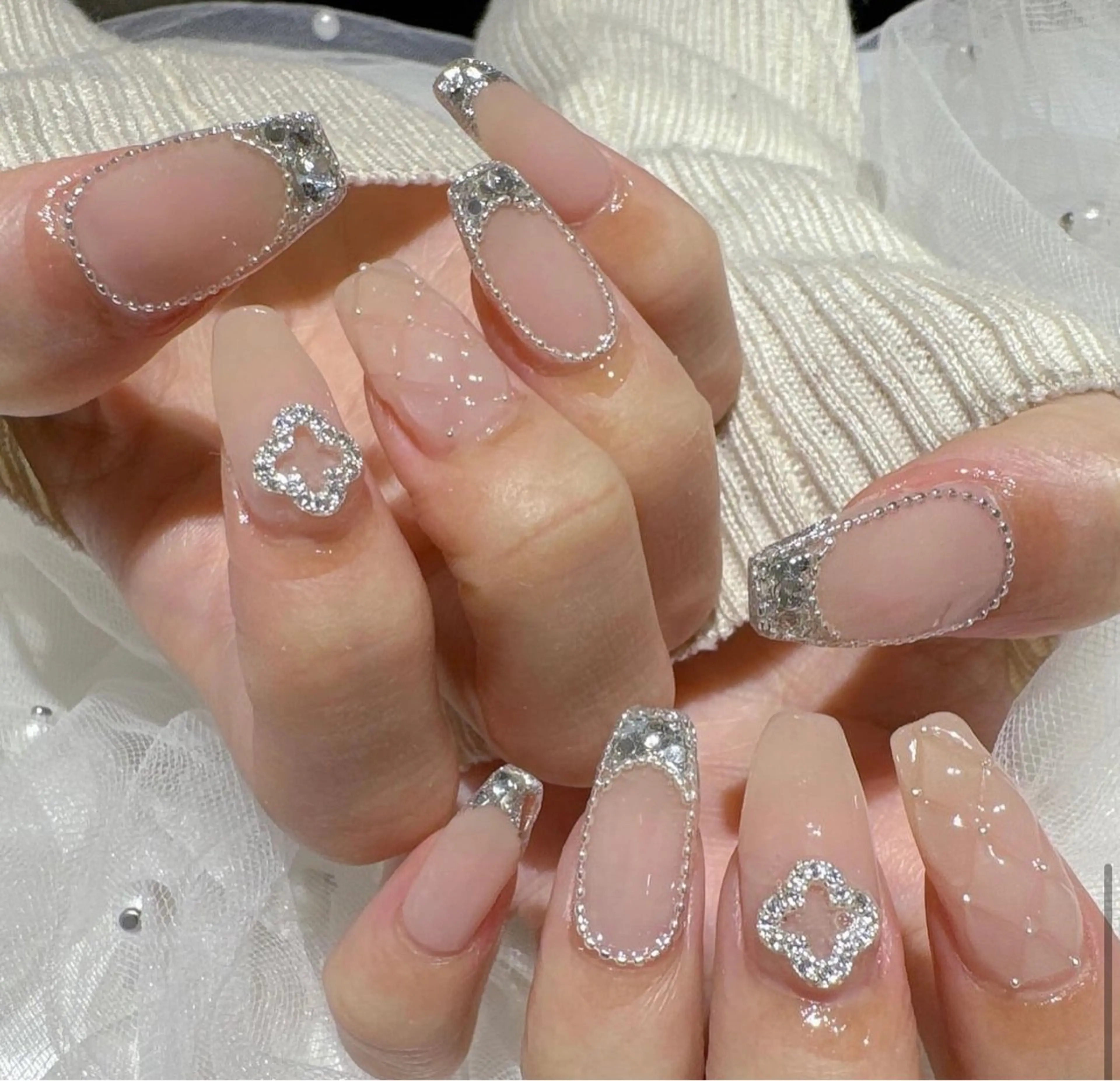 ネイル Miouミオン ネイルサロンのネイルデザイン