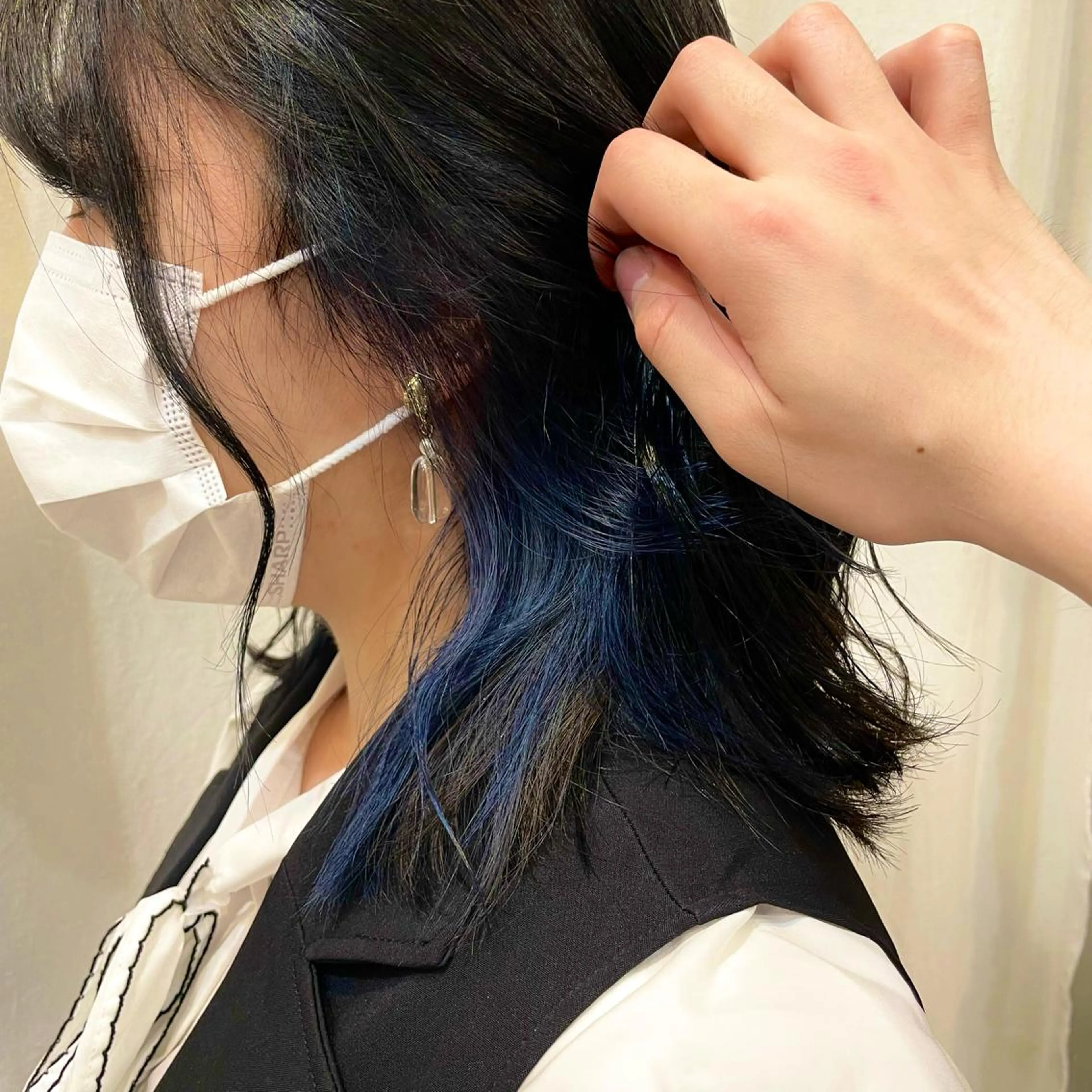 ミディアム カラー ブルーカラー ネイビーカラー オザキクウガ/ ブリーチ/髪質改善のヘアスタイル