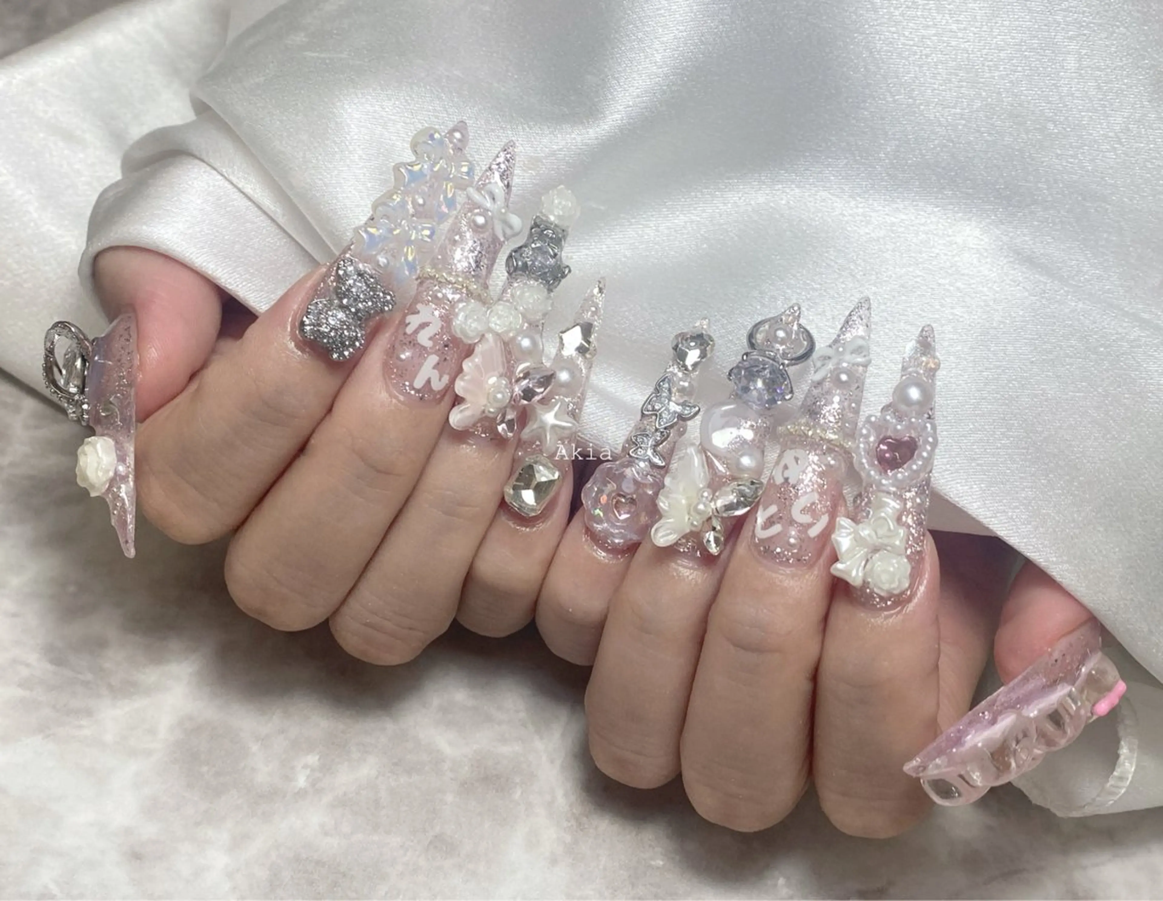 🉐チップ長さ出し3.5hゴージャスデザインやり放題☆初回ジェルオフ無料の写真