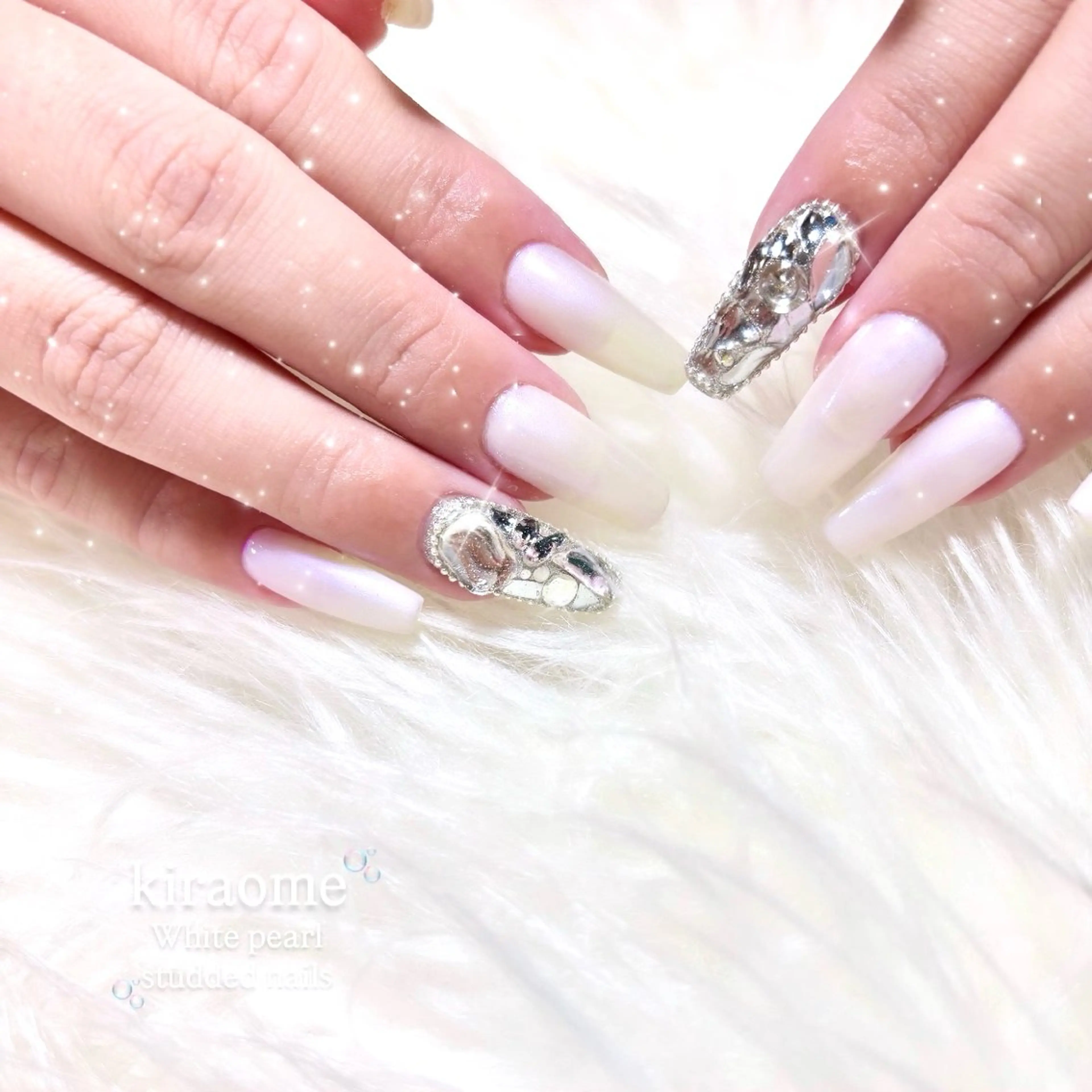 ネイル シンプルネイル ハンドネイル キラオメ Neneのネイルデザイン