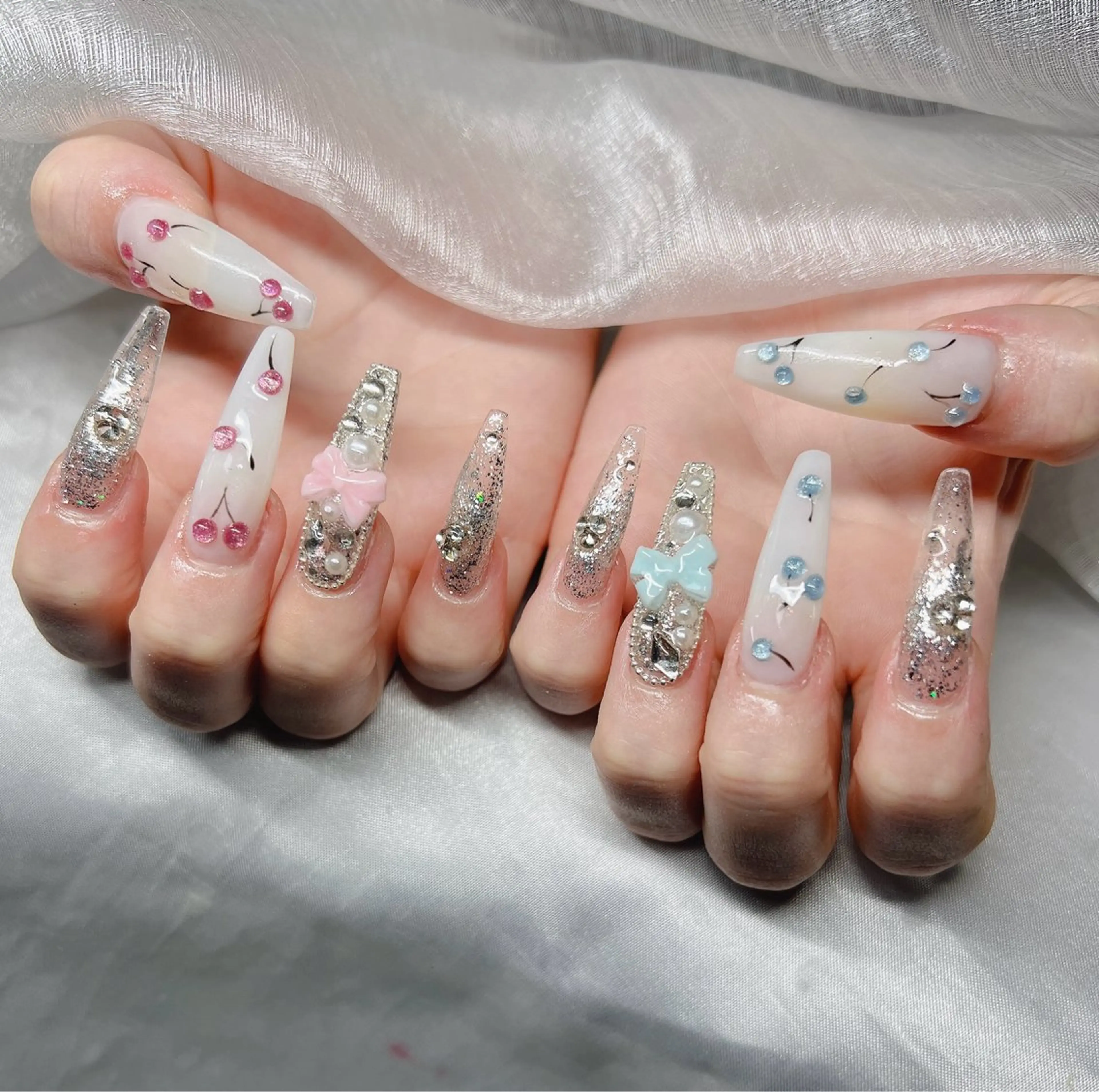 ネイル ハンドネイル Lee Nailsのネイルデザイン