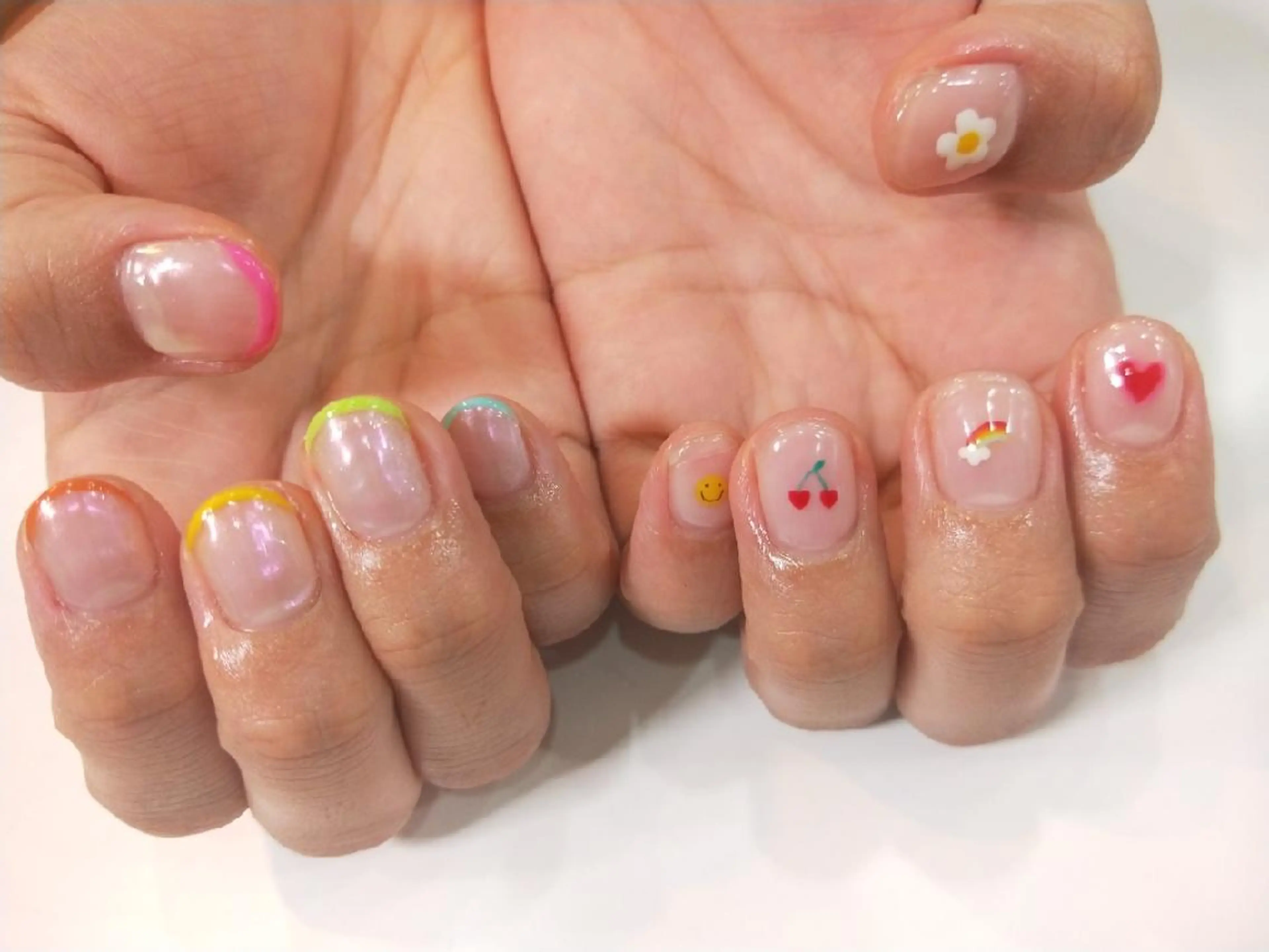 ネイル はばすみれ🎀ﾈｲﾙ 光ﾌｪｲｼｬﾙ ﾍｱのネイルデザイン