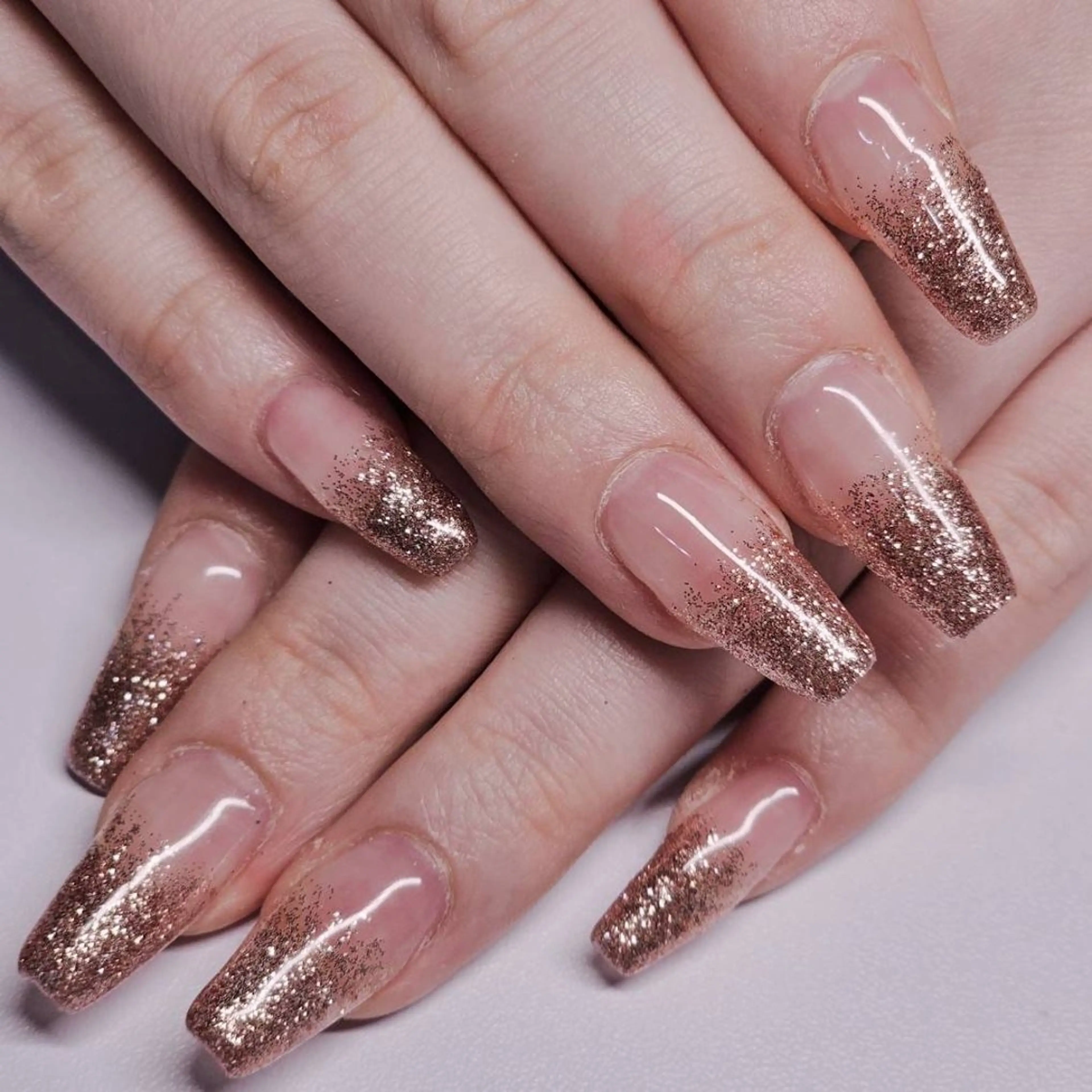 ネイル グラデーション ラメ(グリッター) ピンク 春ネイル ハンドネイル よしだ ひろきのネイルデザイン