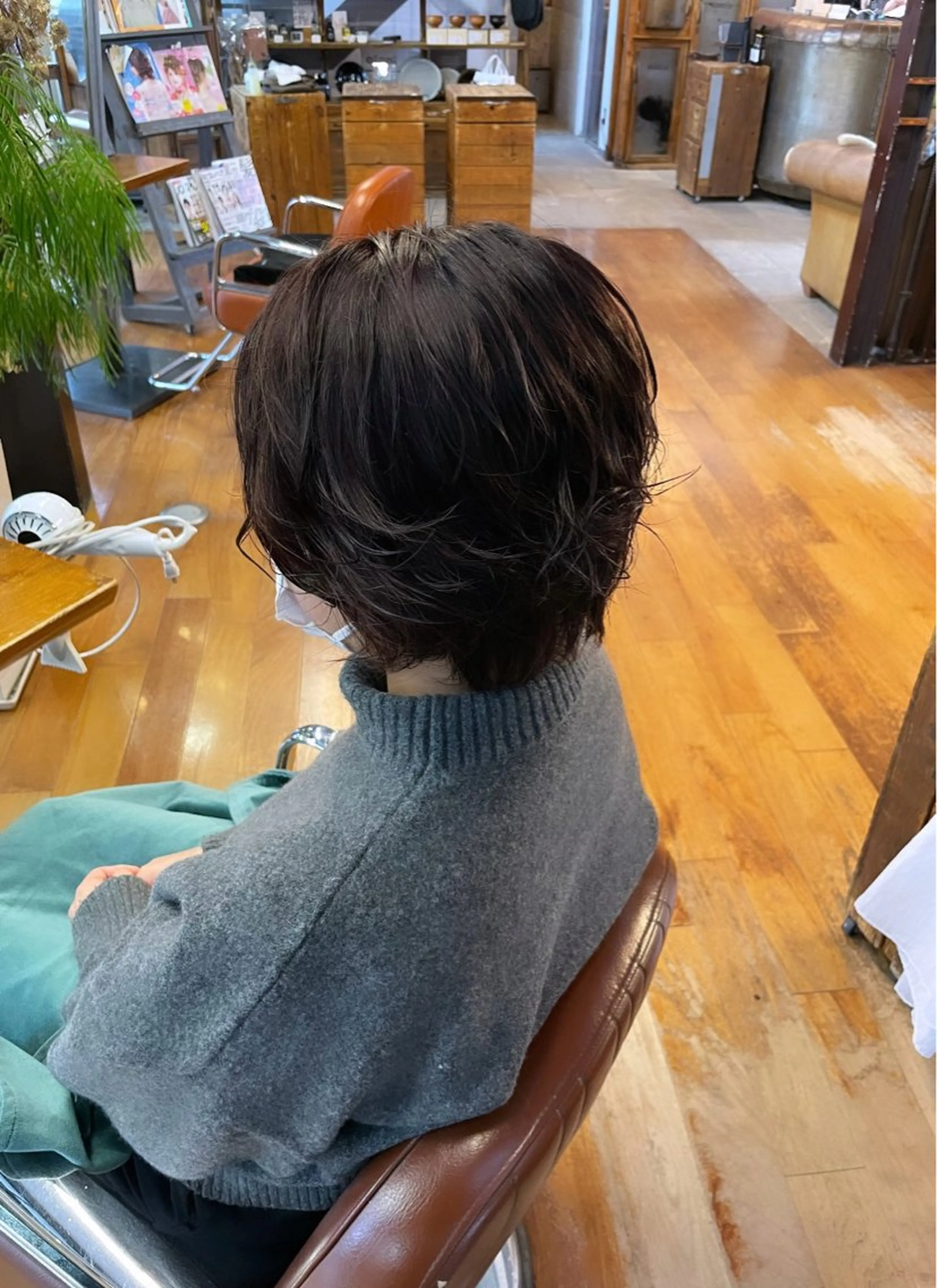 ショート カラー ブラウンカラー カシス ayaka |トレンドヘアのヘアスタイル