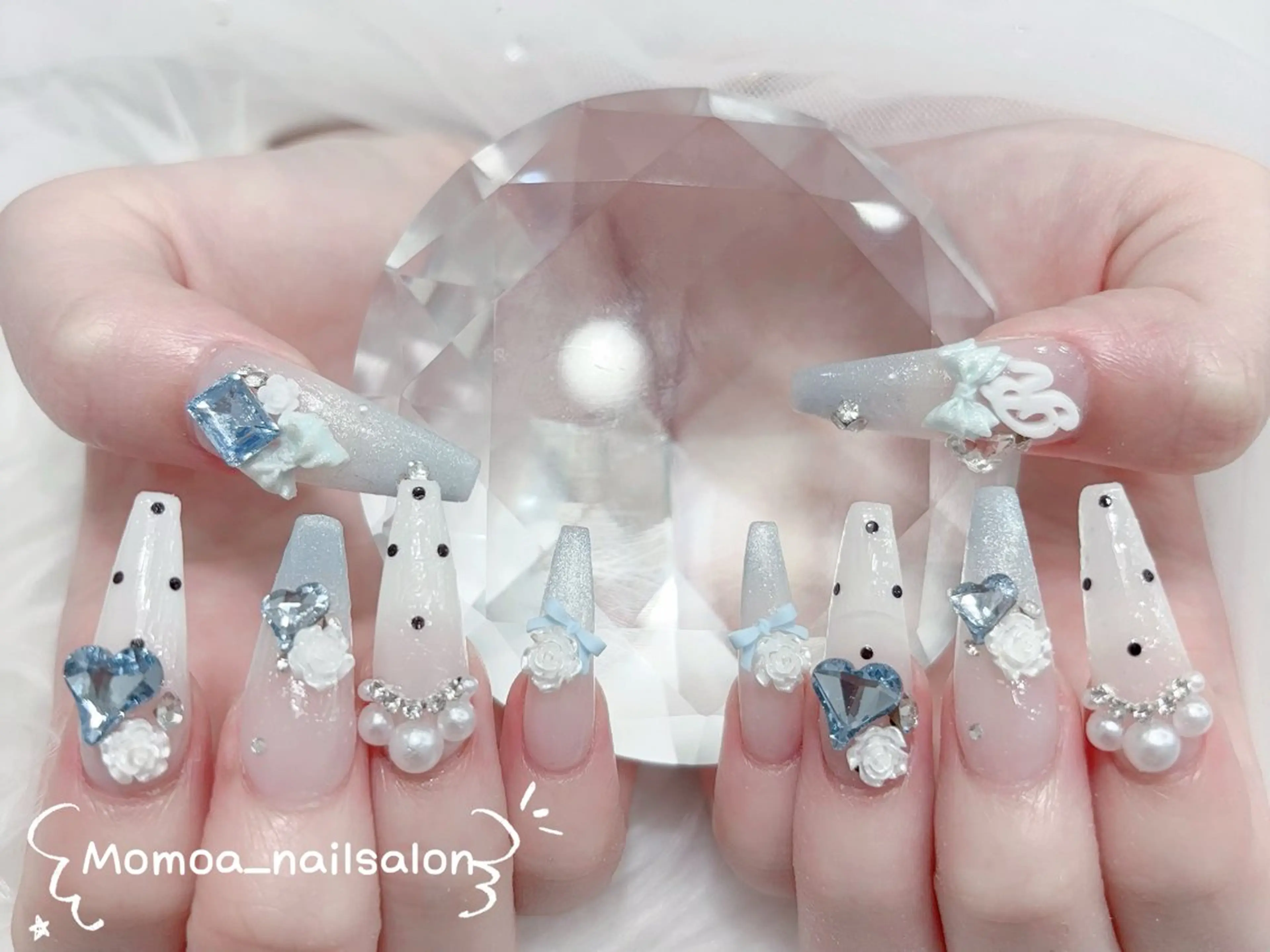 ネイル 成人式 ロングネイル マグネットネイル 大理石ネイル(マーブル) リボン ハンドネイル MoMoA Nail ネイル長さ出し専門店のネイルデザイン