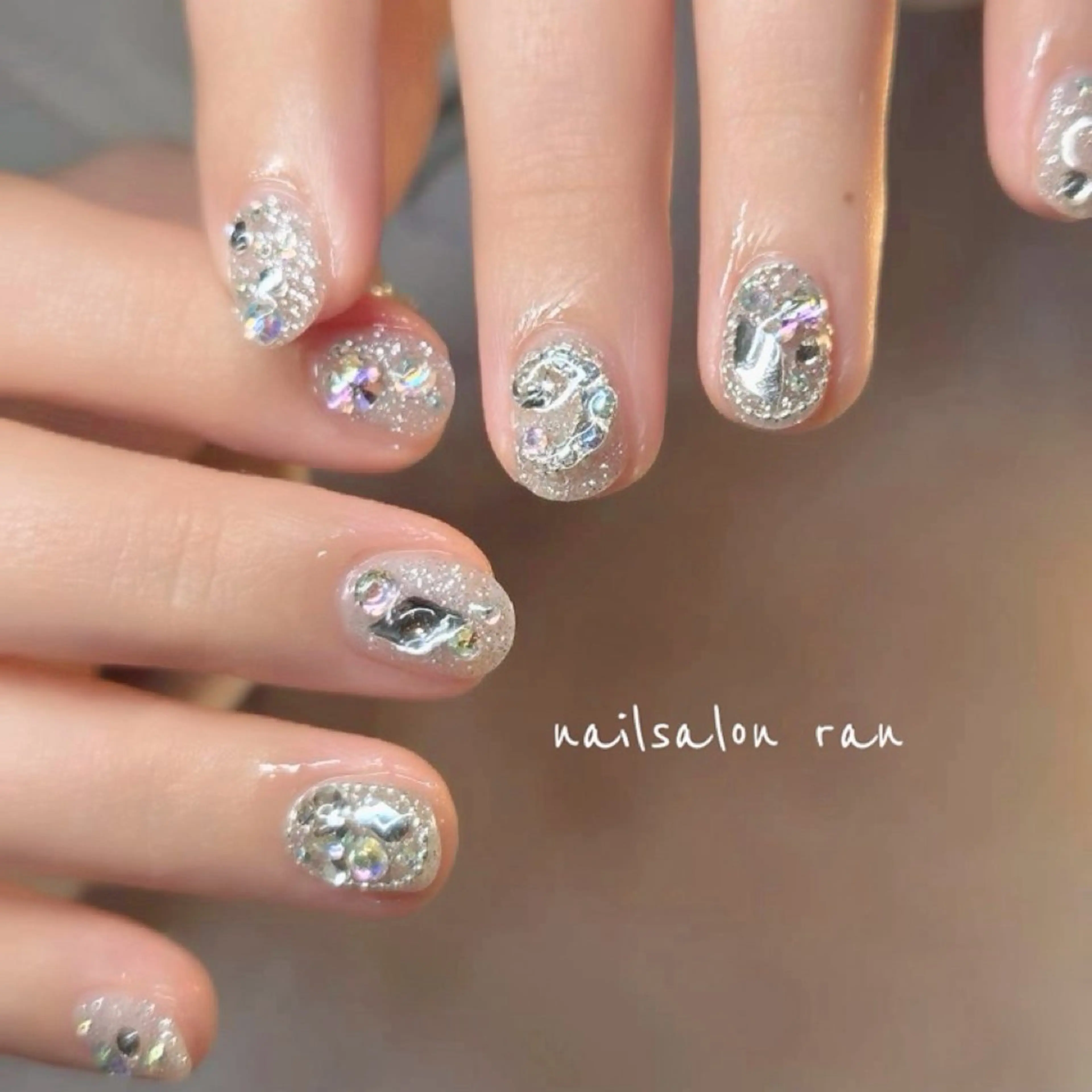 ネイル キラキラネイル nailsalon ranのネイルデザイン
