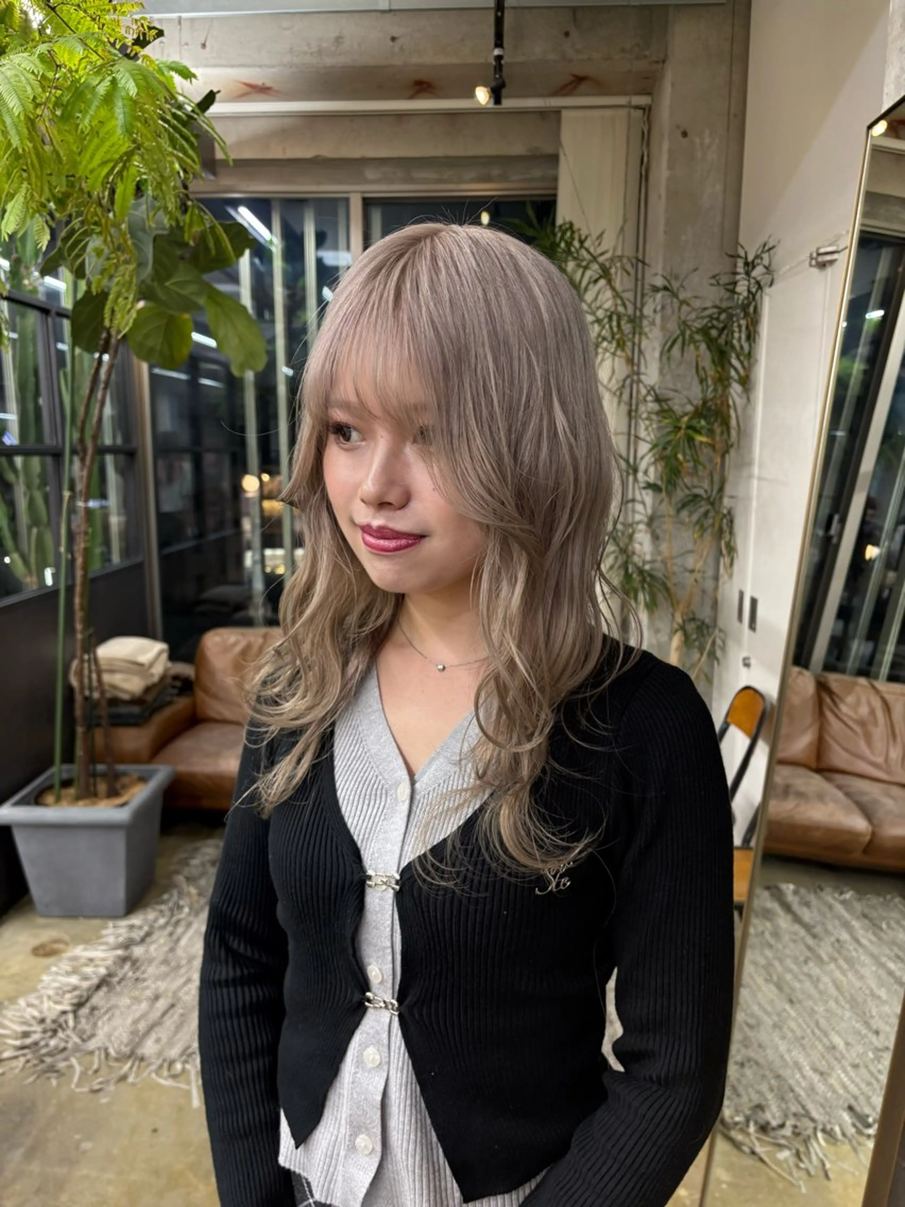 ミディアム ヘアカラー Cocona 🦤 /ブリーチ/艶カラーのヘアスタイル