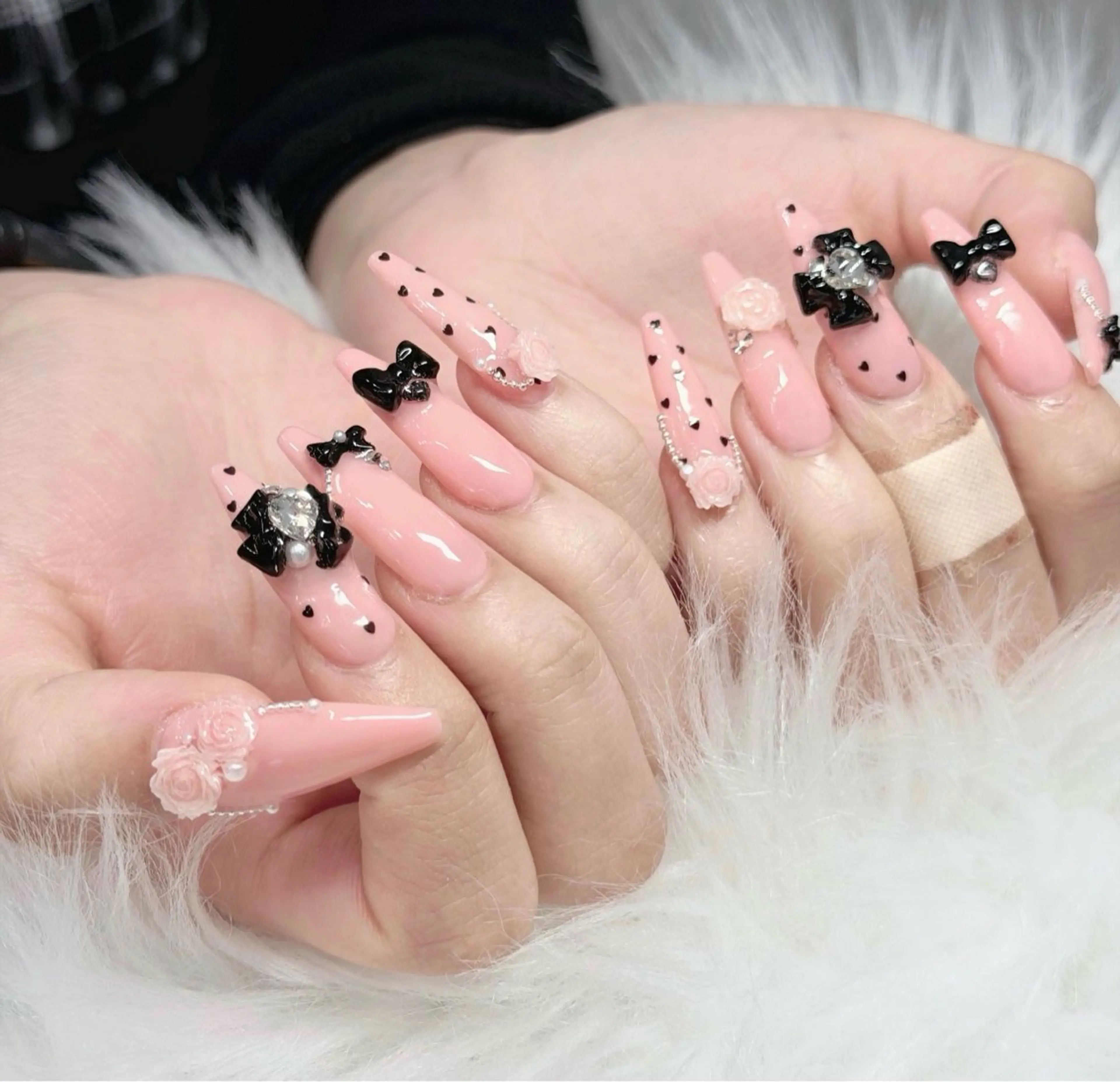 ネイル 長さ出し フレンチネイル 韓国ネイル レース マグネットネイル ハンドネイル 波 なみのネイルデザイン