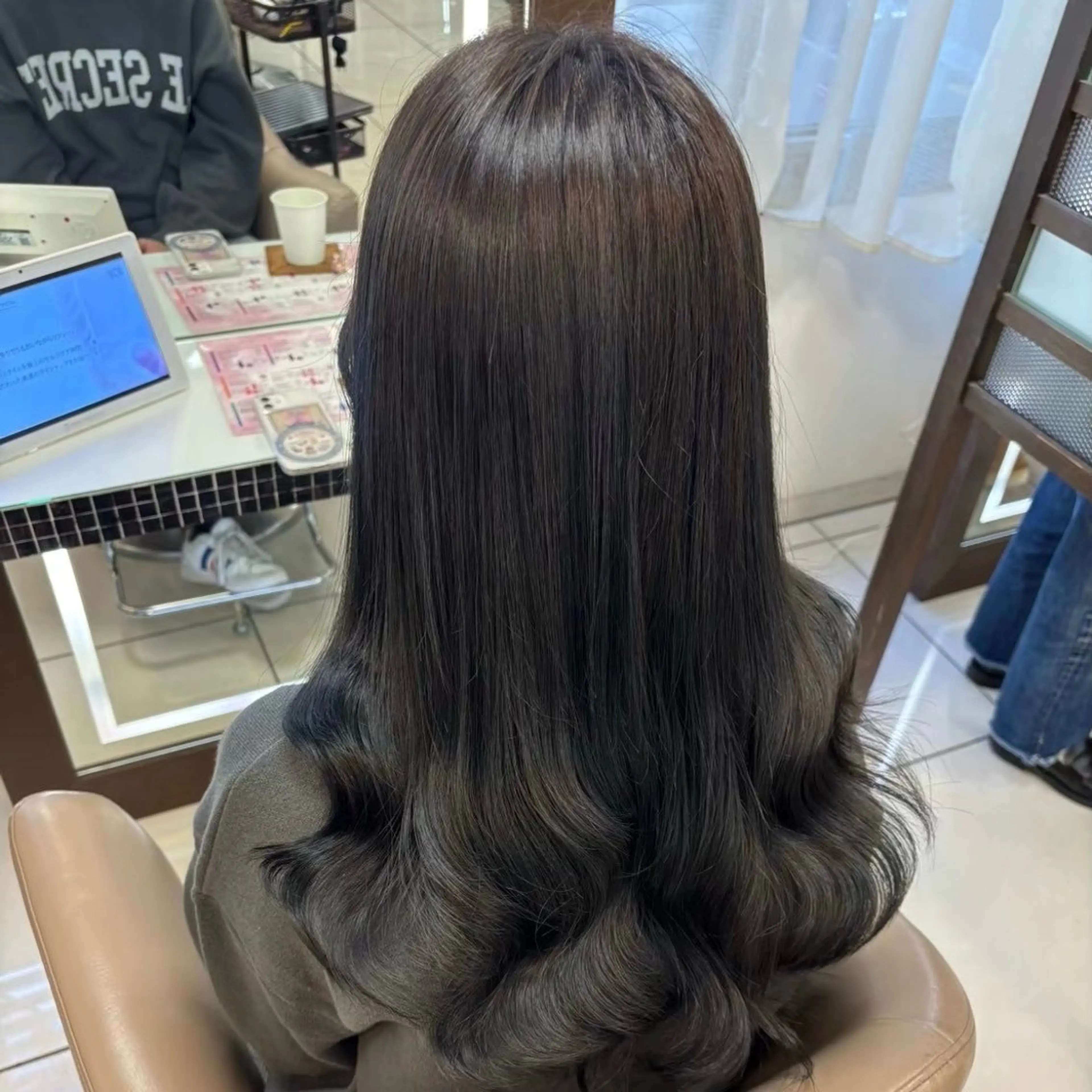 ロング カラー 透明感カラー ヘアカラー STYLE横浜所属・横浜 アレンジ🎀/ エクステ🌙/もものヘアスタイル