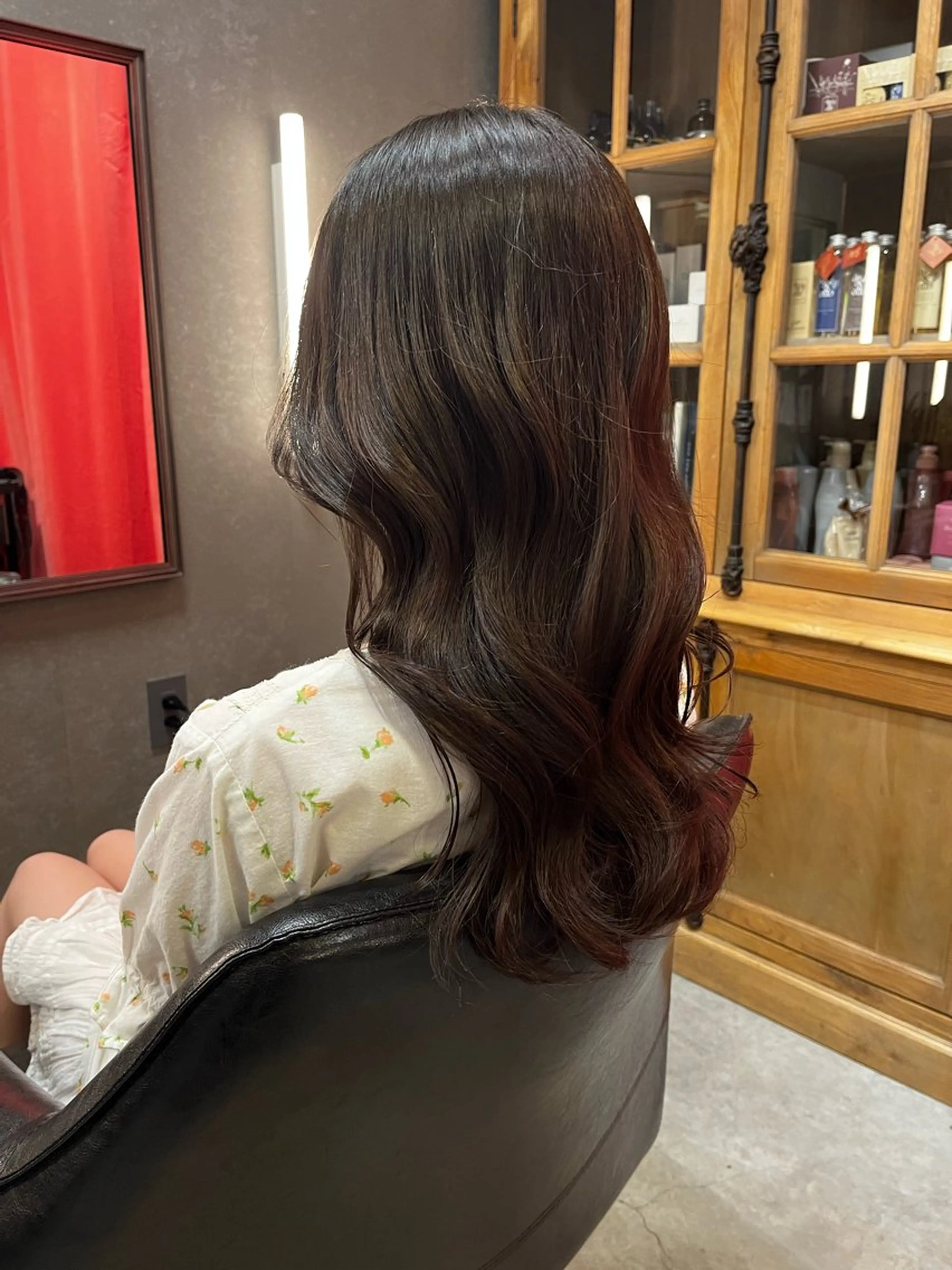 セミロング チョコレートブラウン 韓国風ヘア ducca所属・表参道レイヤーカット カオリのヘアスタイル