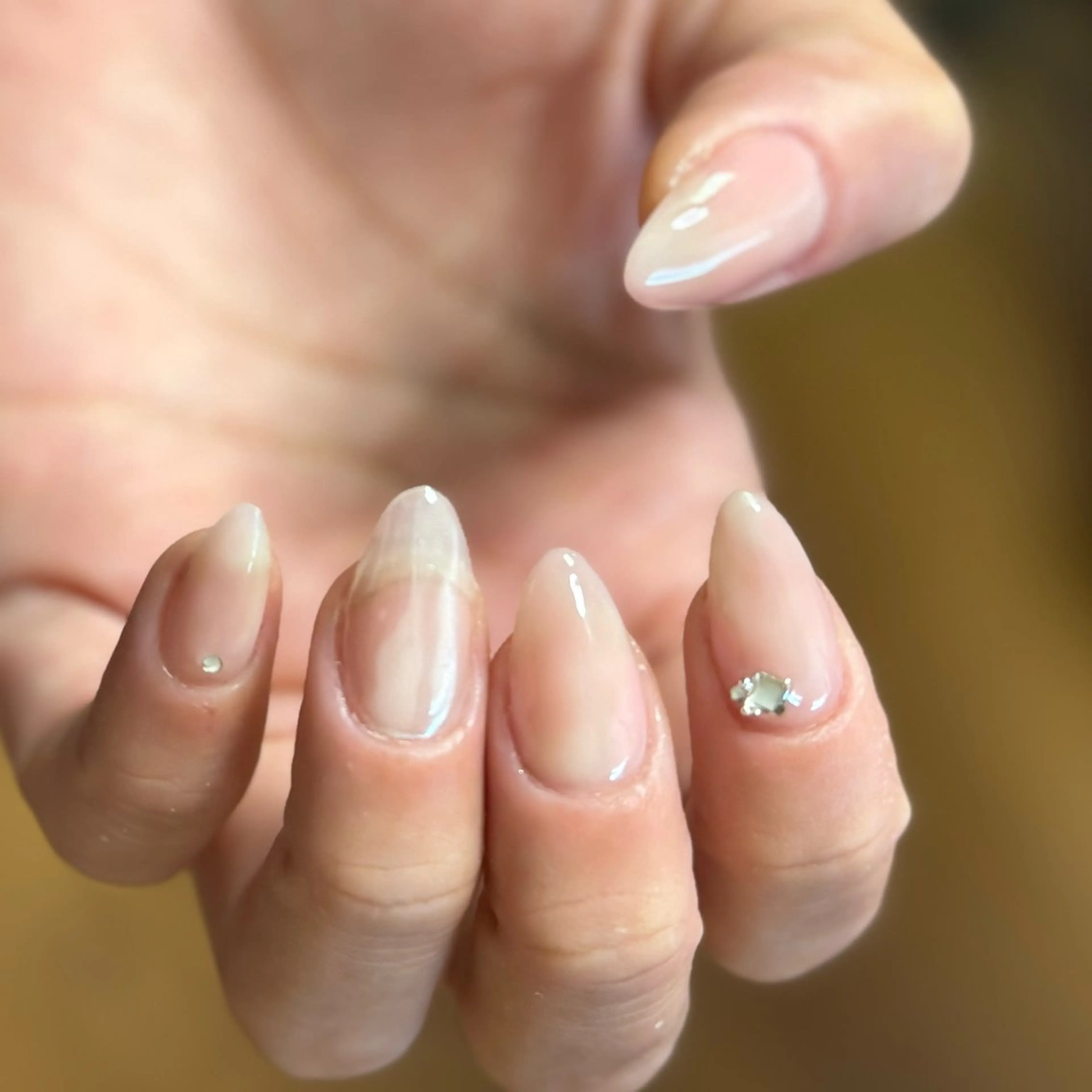 ネイル ニュアンスネイル ワンカラーネイル ピンク ホワイト ハンドネイル Lemonail _mkのネイルデザイン