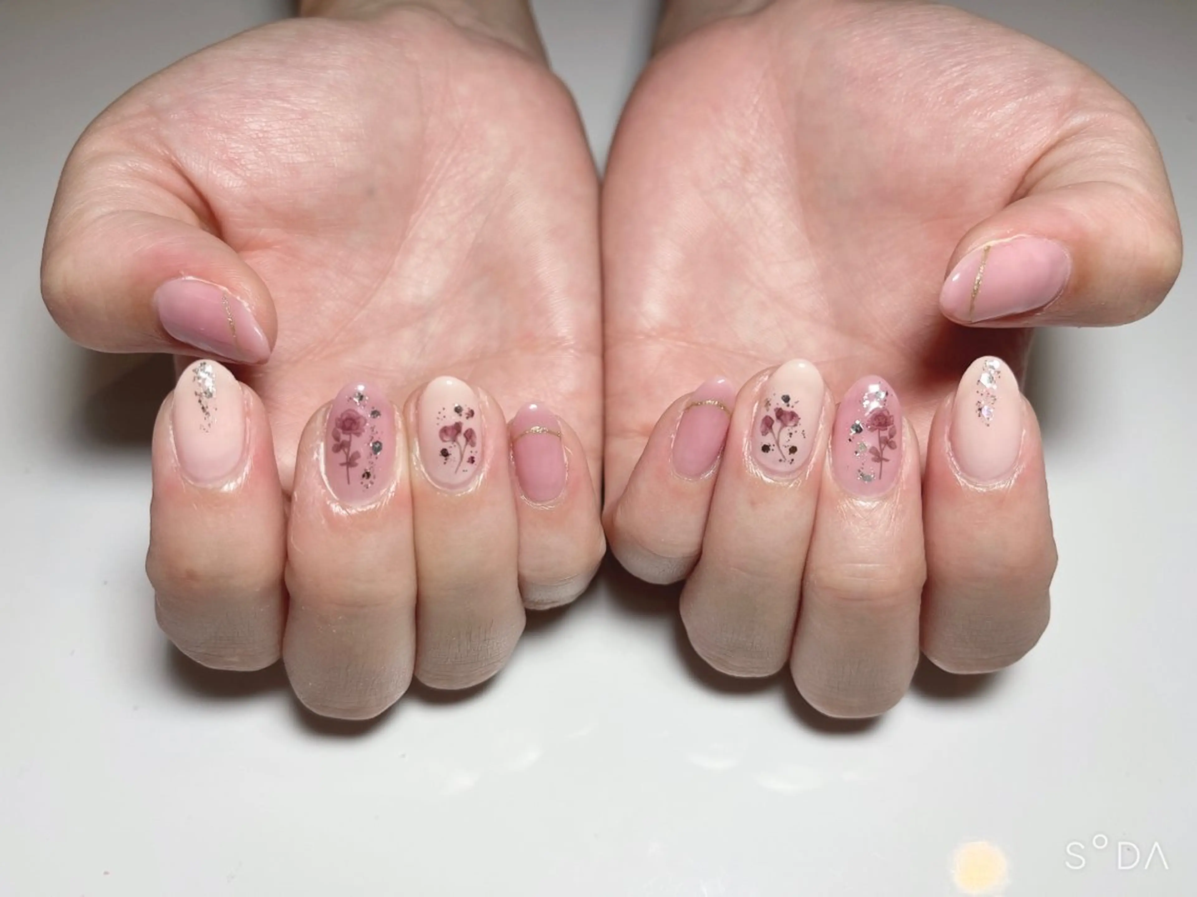 ネイル ハンドネイル Ree所属・ネイル脱毛 Reeのネイルデザイン