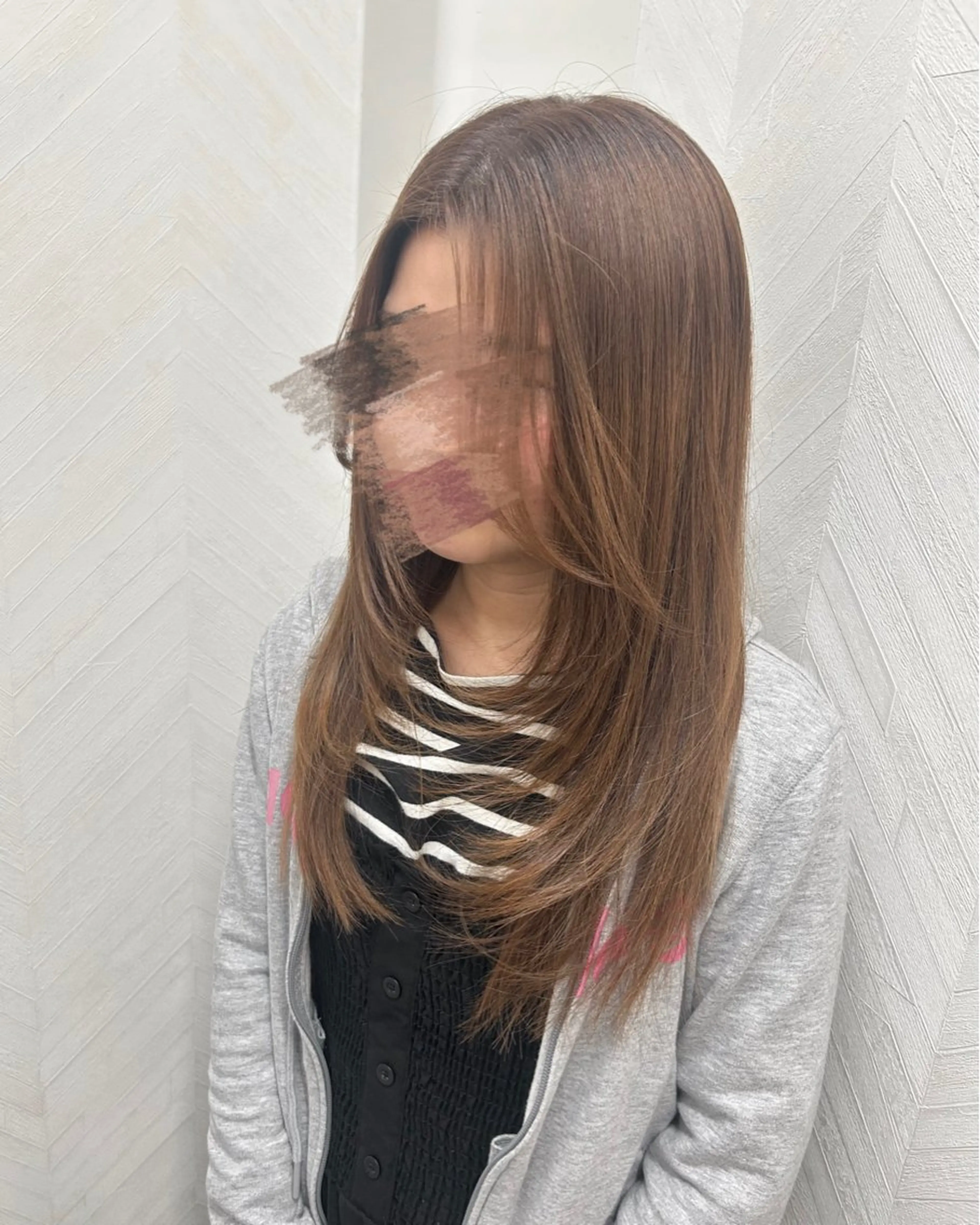 セミロング 顔まわりレイヤー レイヤーカット 中村 仁美のヘアスタイル