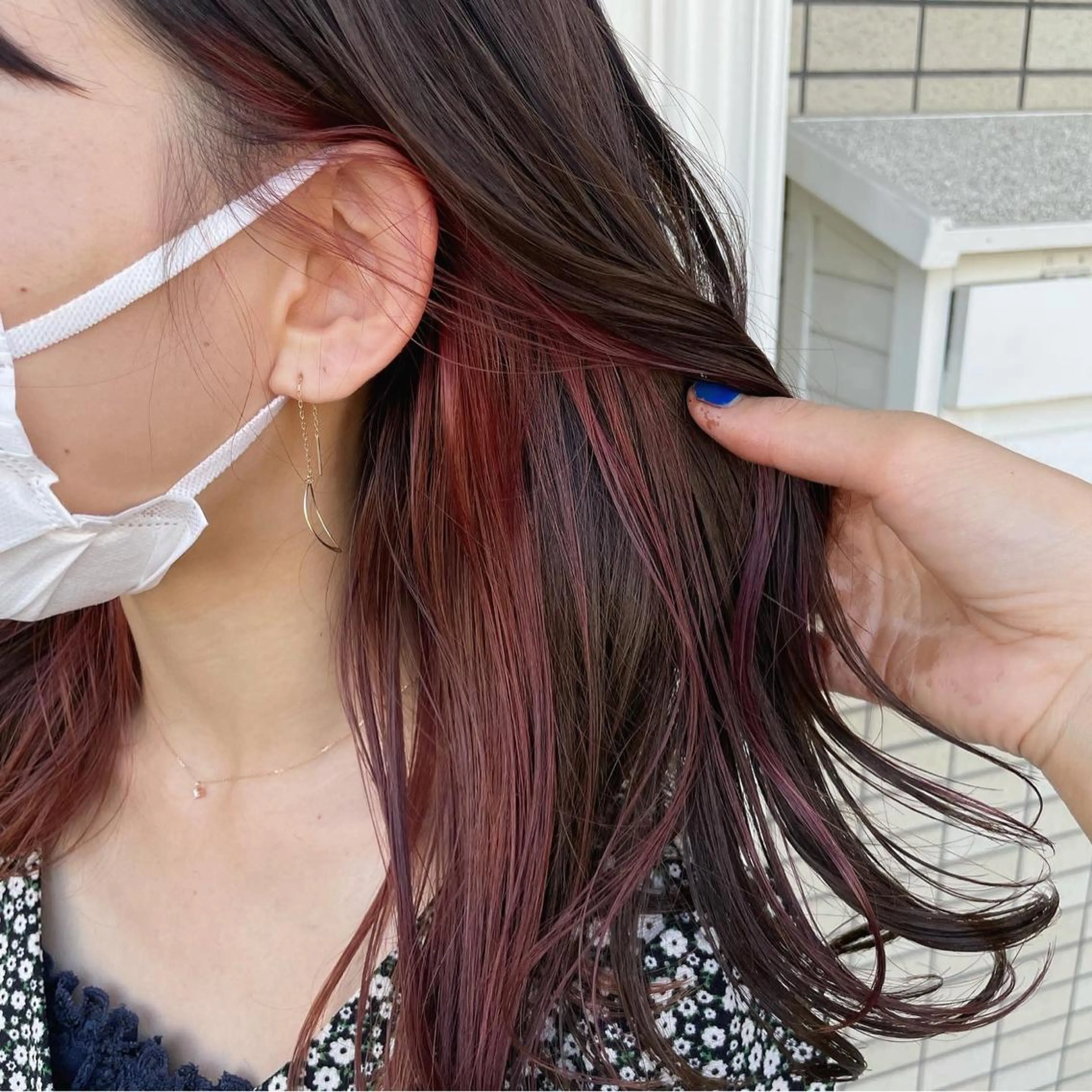 ミディアム カラー 森安 華楠のヘアスタイル