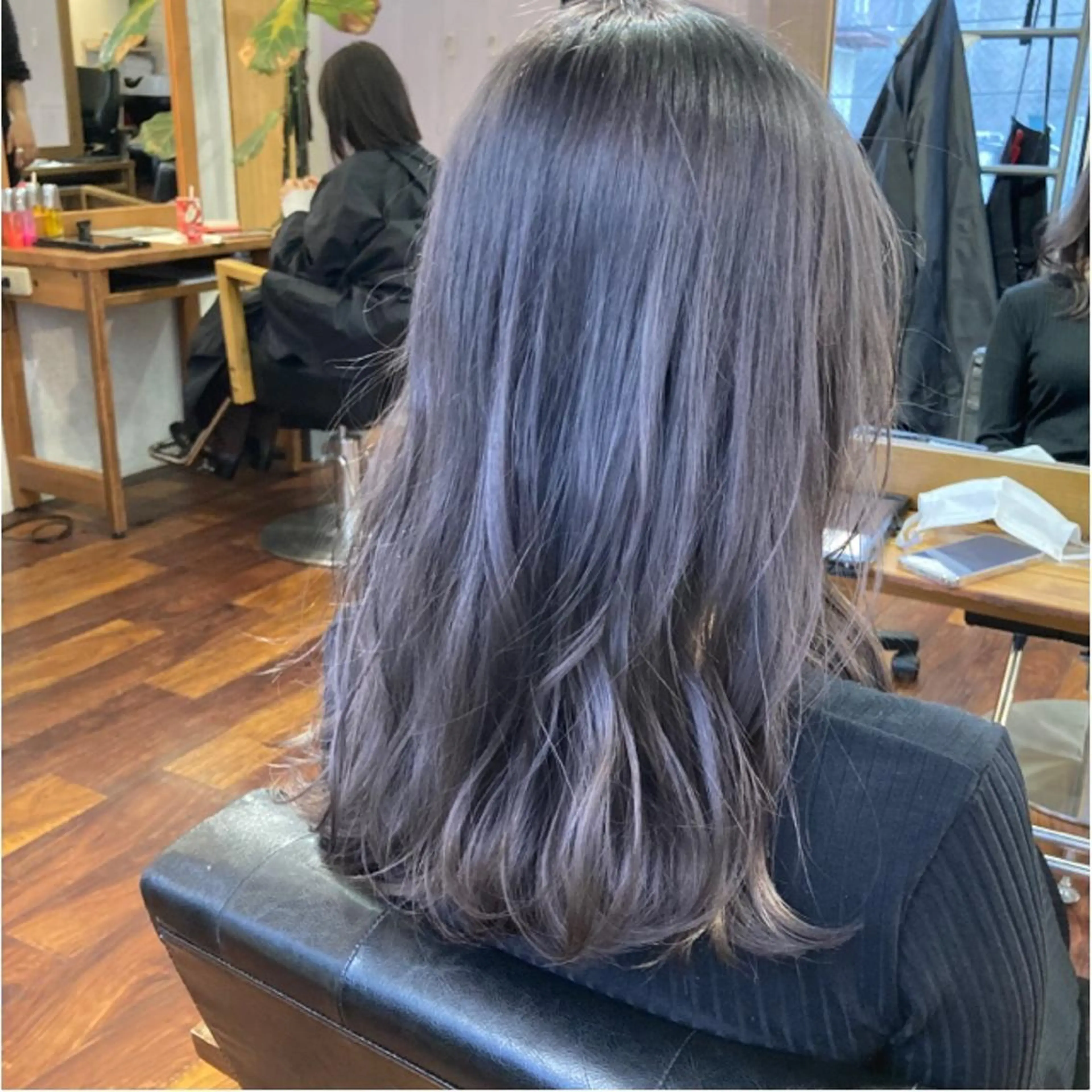 セミロング カラー ブリーチ 透明感カラー シルバー カット ヘアカラー トリートメント 小木曽智美 /ボブ/ショートのヘアスタイル