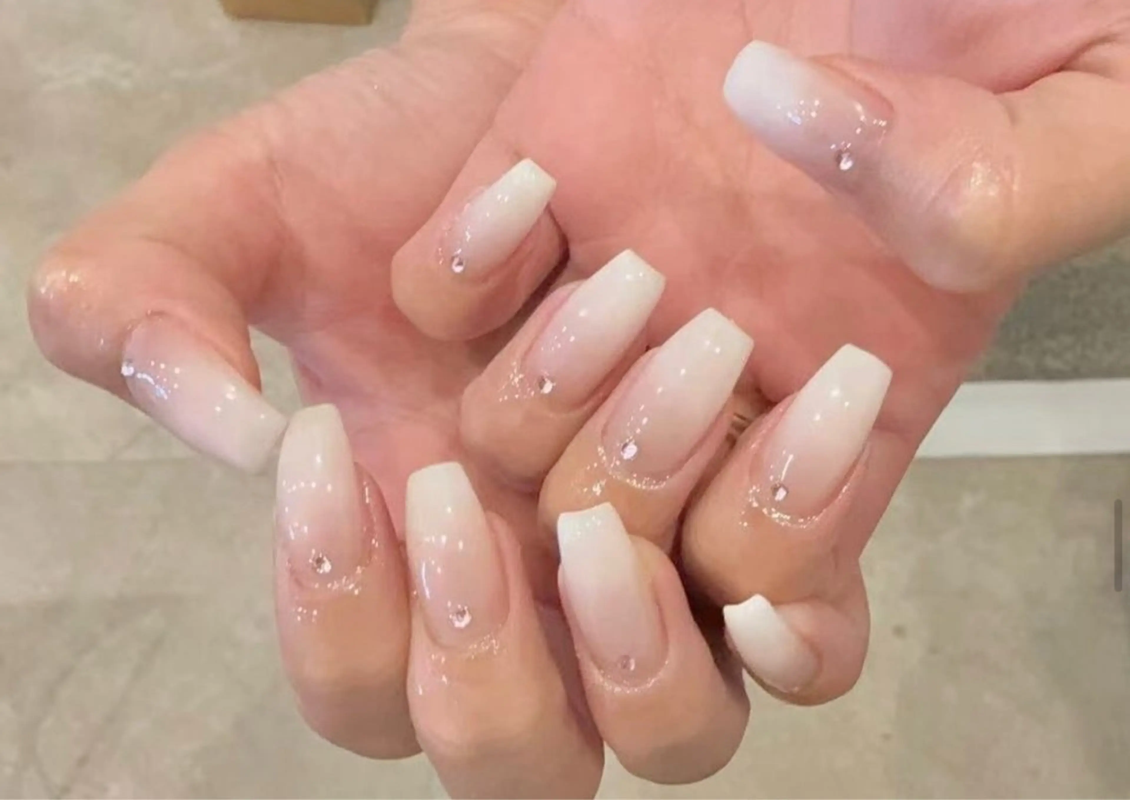ネイル アートネイル フラワーネイル フレンチネイル ジェルネイル グラデーション ハンドネイル Ryu Nail NekoChanのネイルデザイン