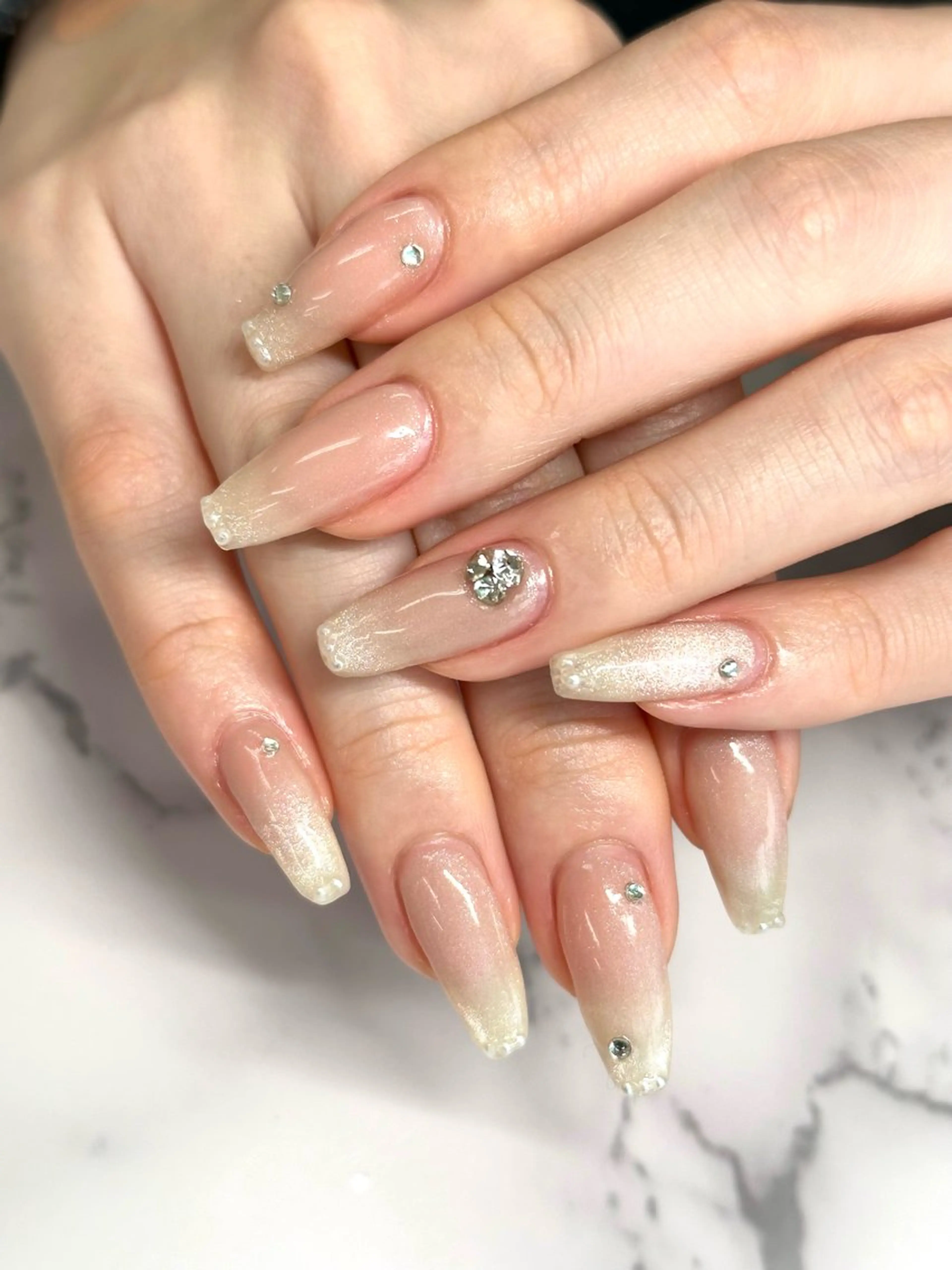 ネイル ハンドネイル salon iris 🦋北広島市大曲のネイルデザイン