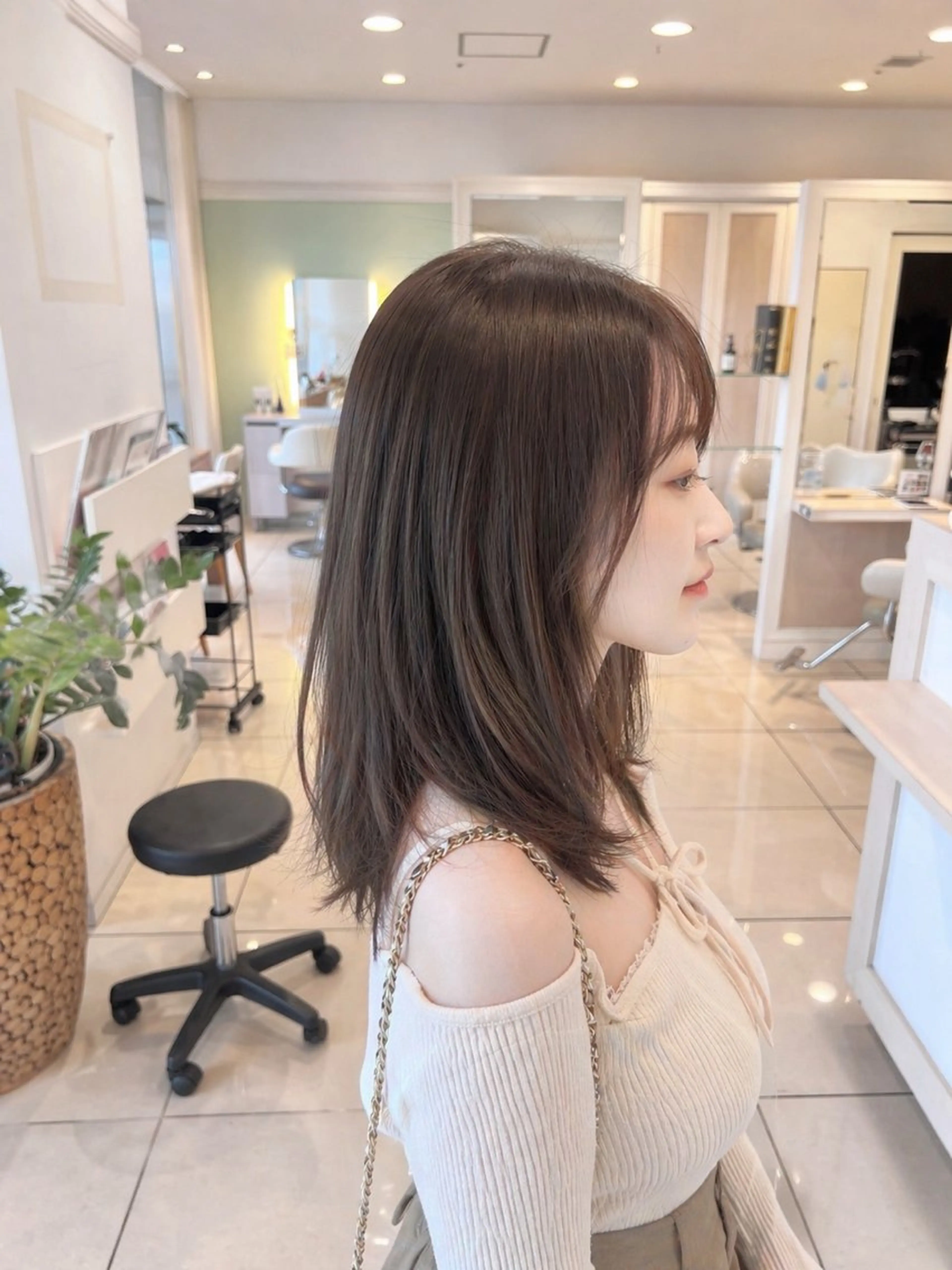 セミロング カット ヘアカラー 金子 直樹のヘアスタイル