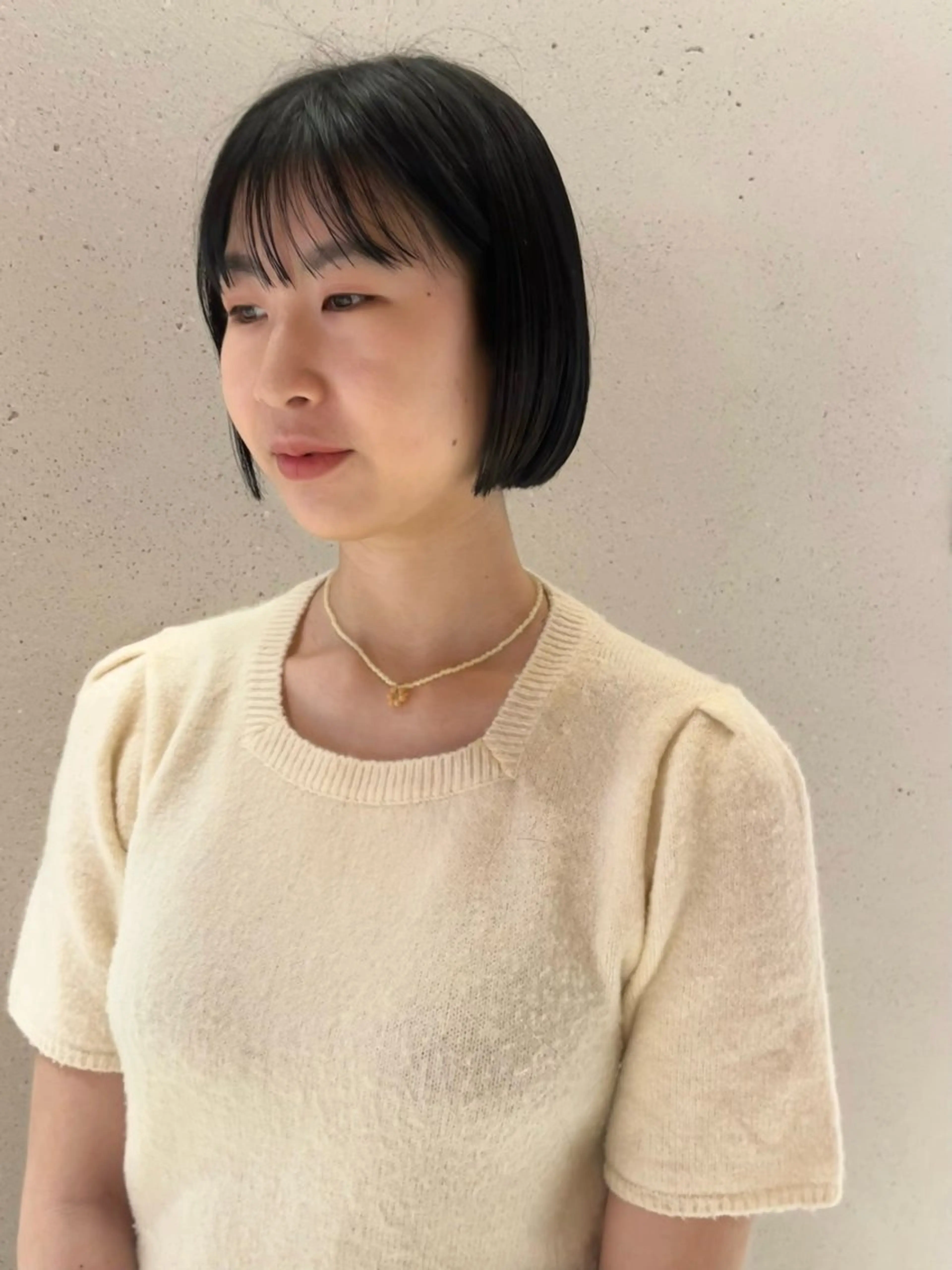 ショート ブリーチなしカラー /ベージュカラーのヘアスタイル