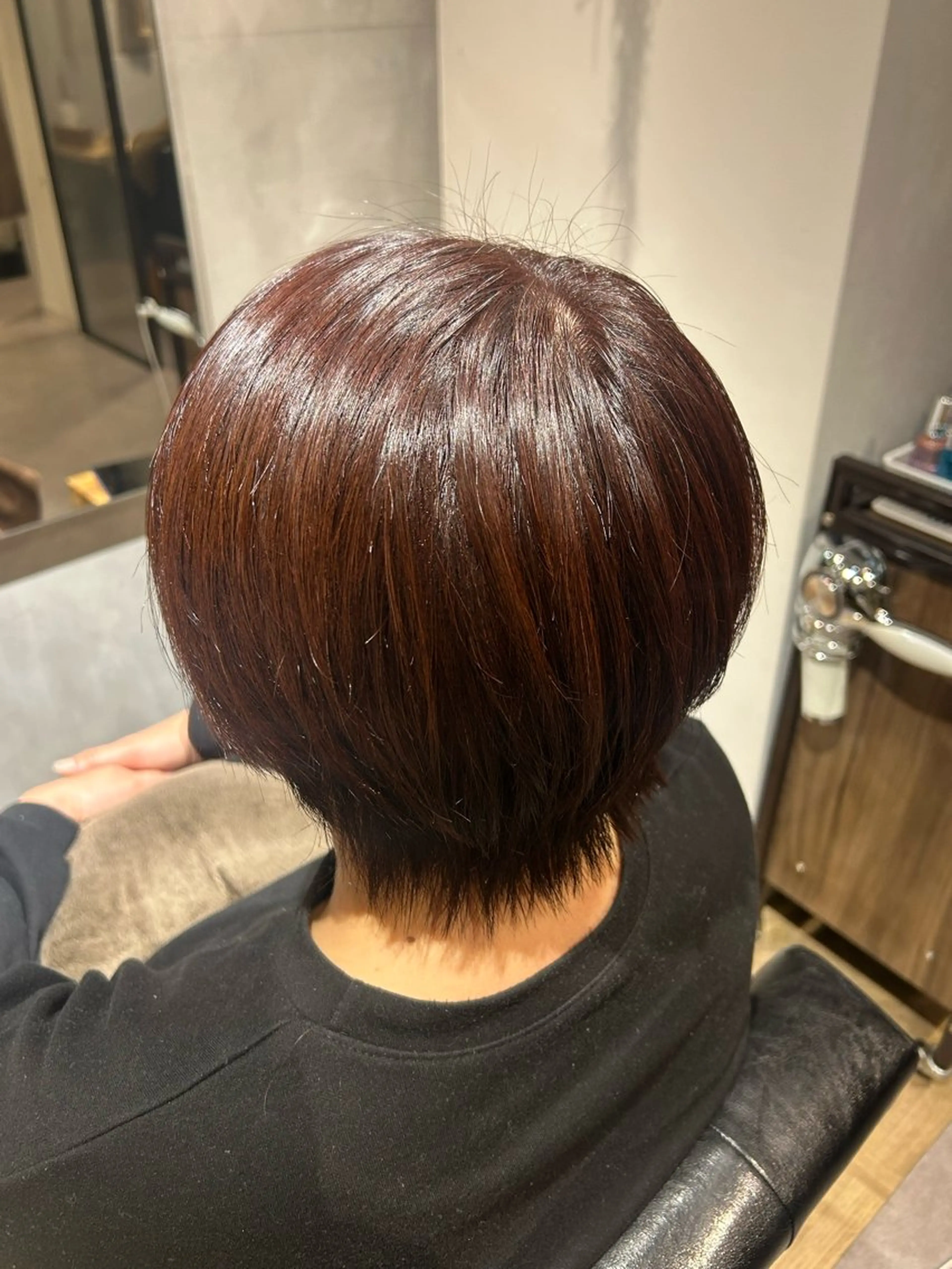 ショート ヘアカラー 金澤 七海のヘアスタイル