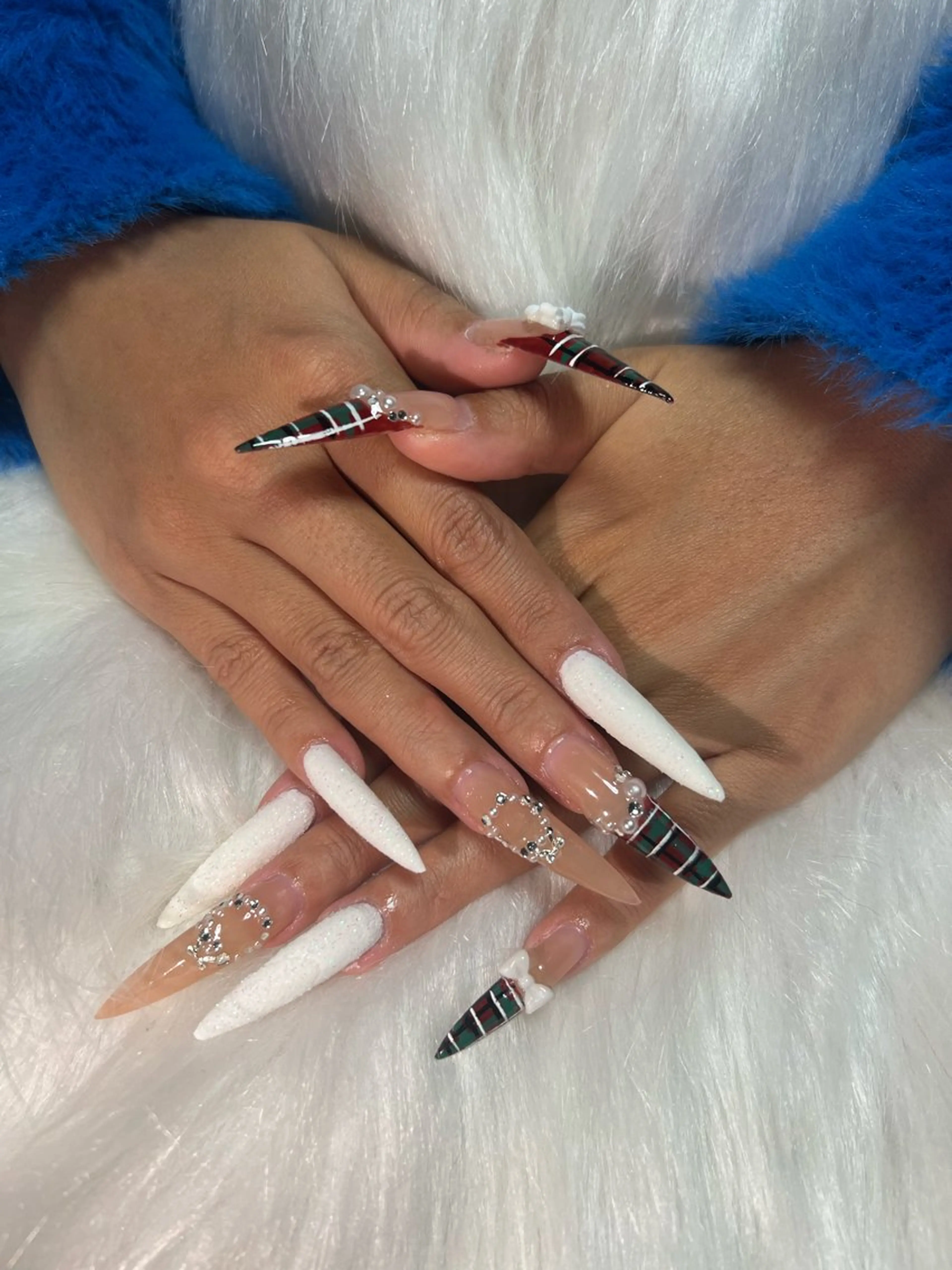 ネイル OPHELIA 𓃛のネイルデザイン