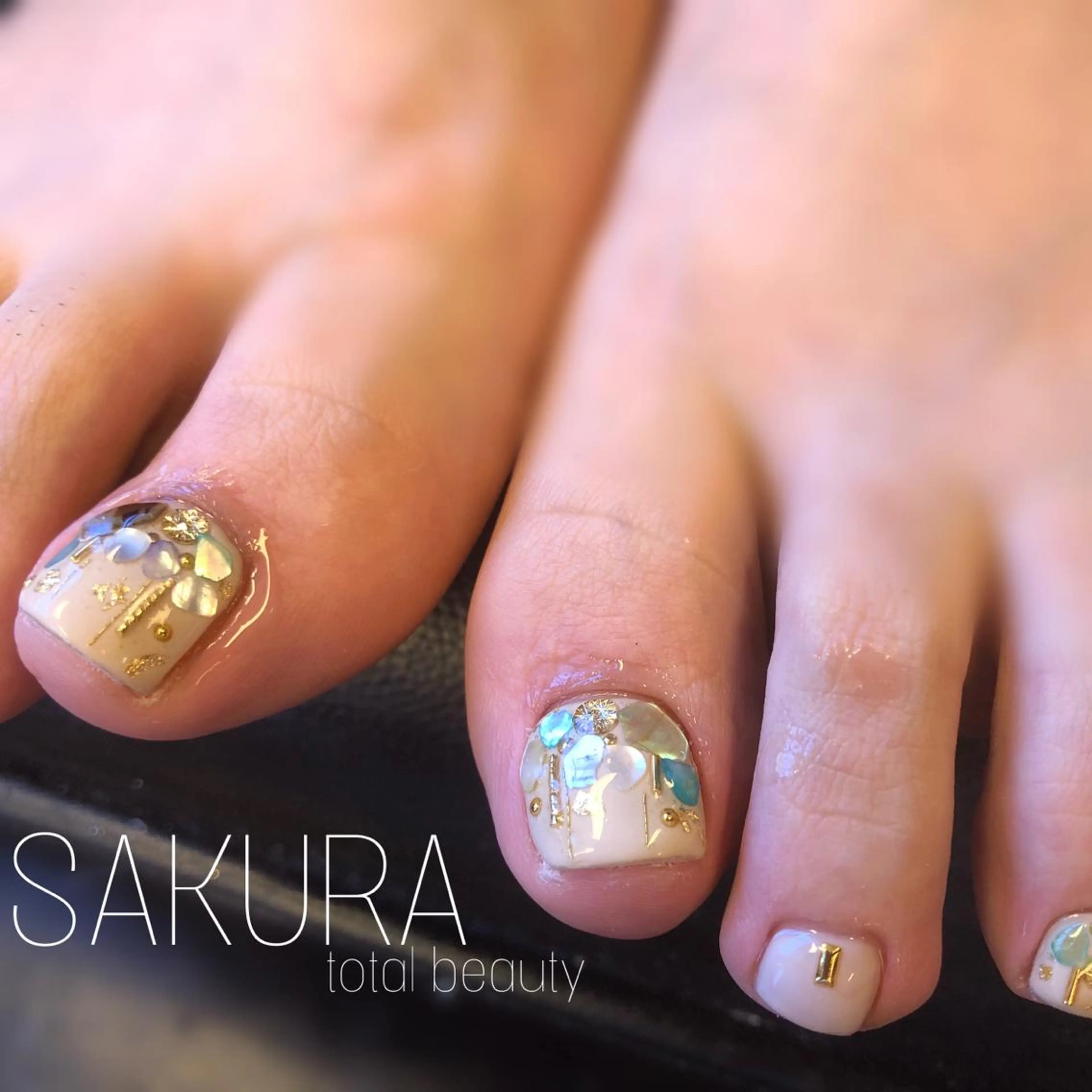 ネイル ハンドネイル フットネイル SAKURA 山野のネイルデザイン