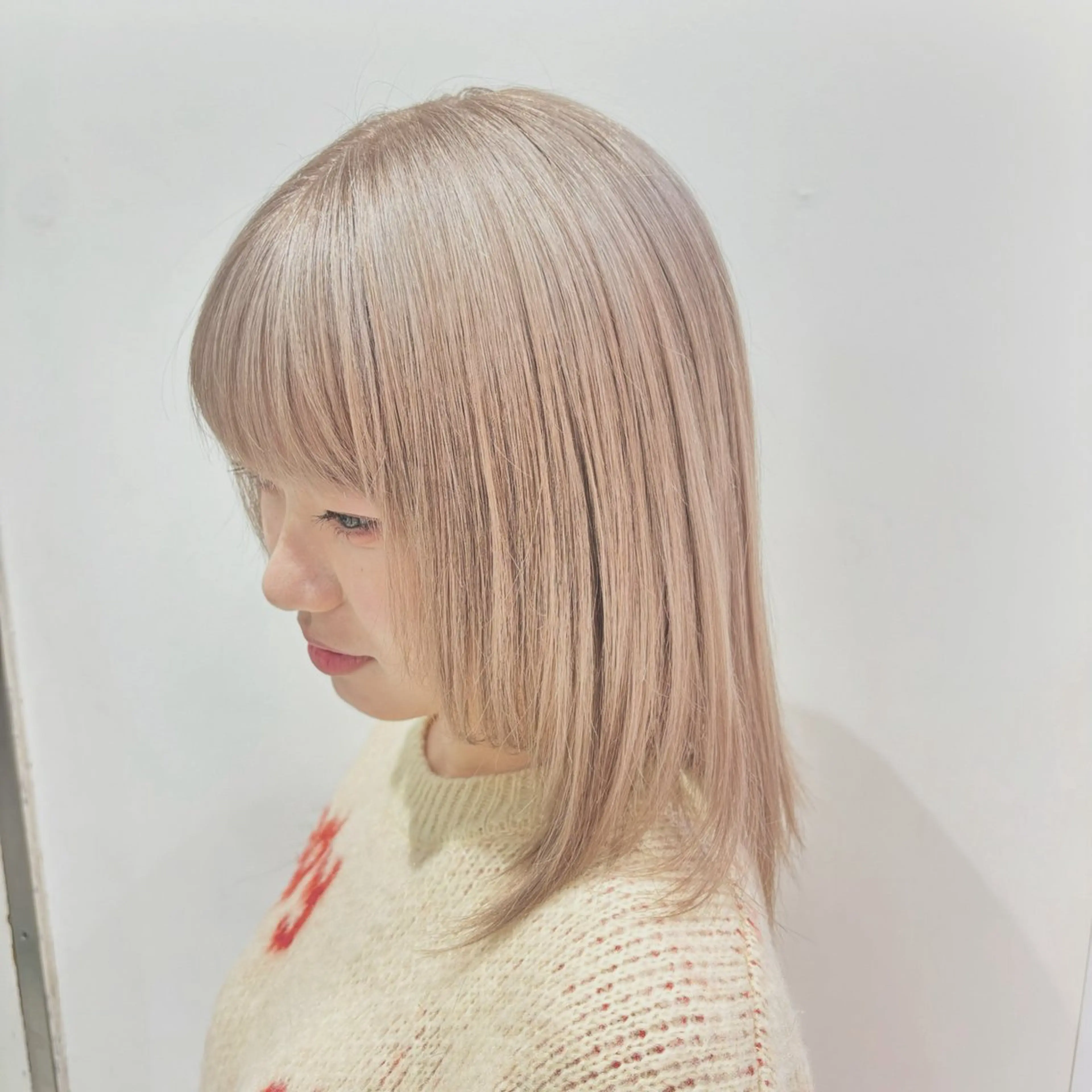 カラー 長尾菜々美🐰 ／ハイトーンカラーのヘアスタイル