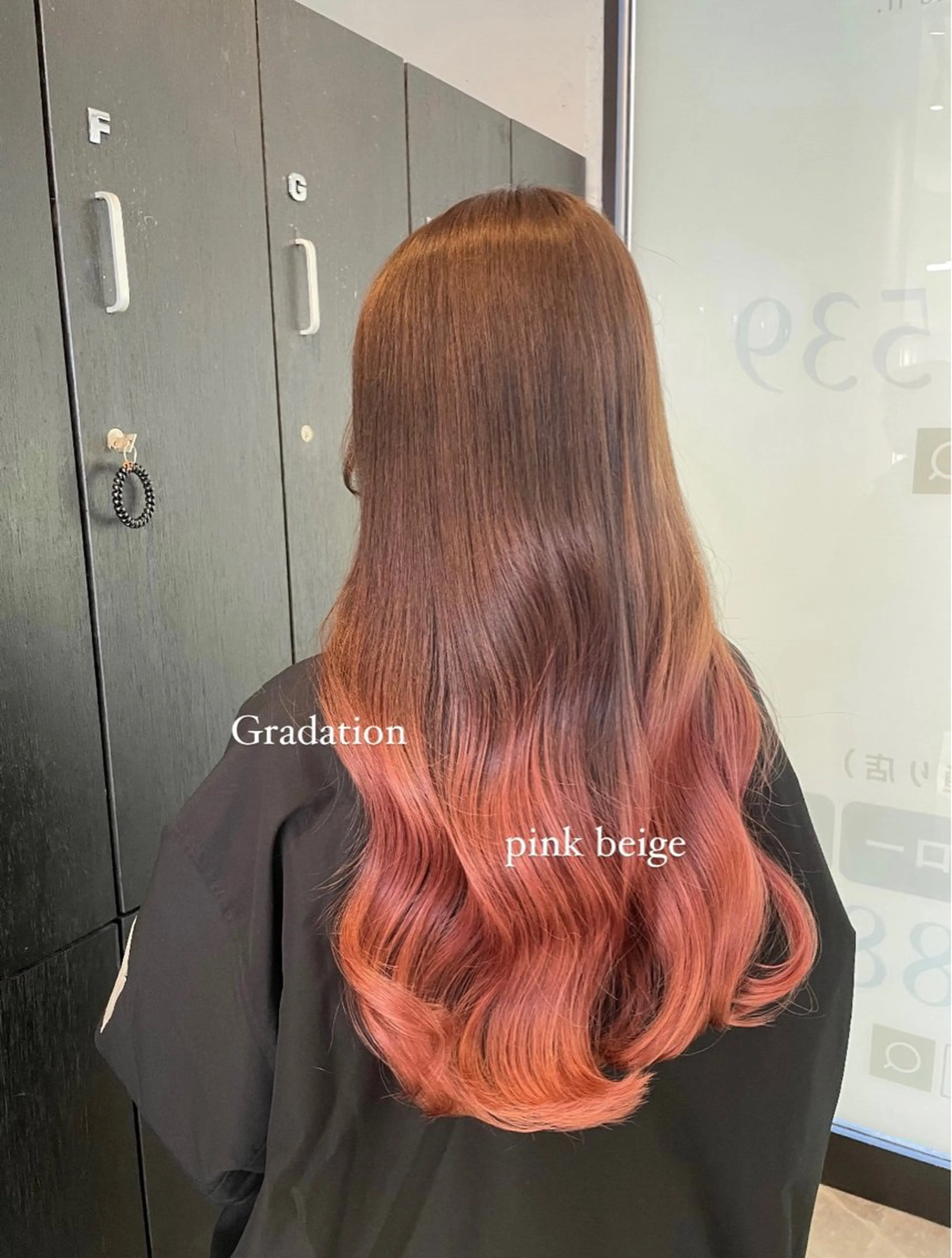 カラー グラデーションカラー ヘアカラー ハイトーンカラー🩵 指名多数💗横山聖奈のヘアスタイル