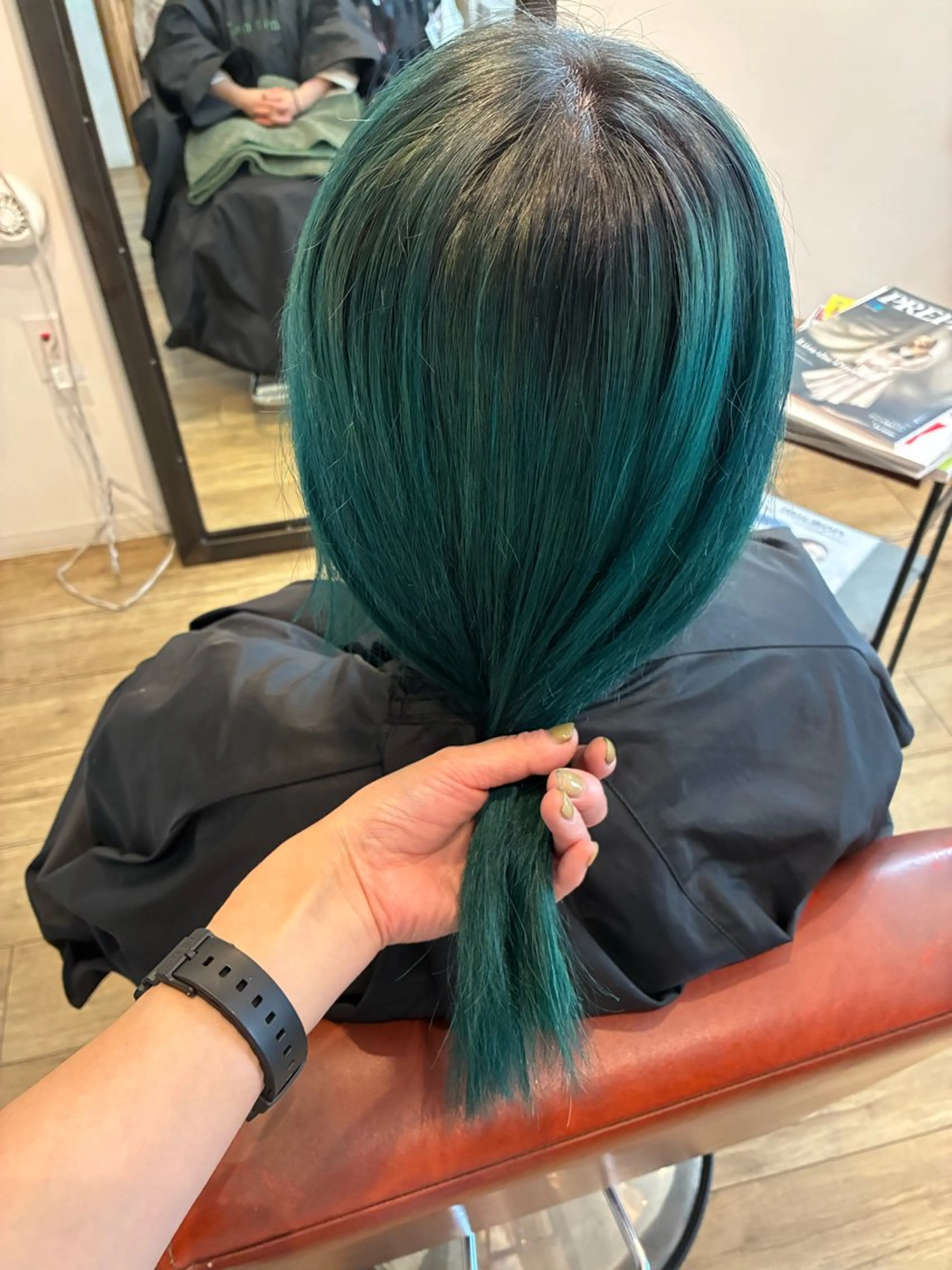 カラー 清水 美香のヘアスタイル