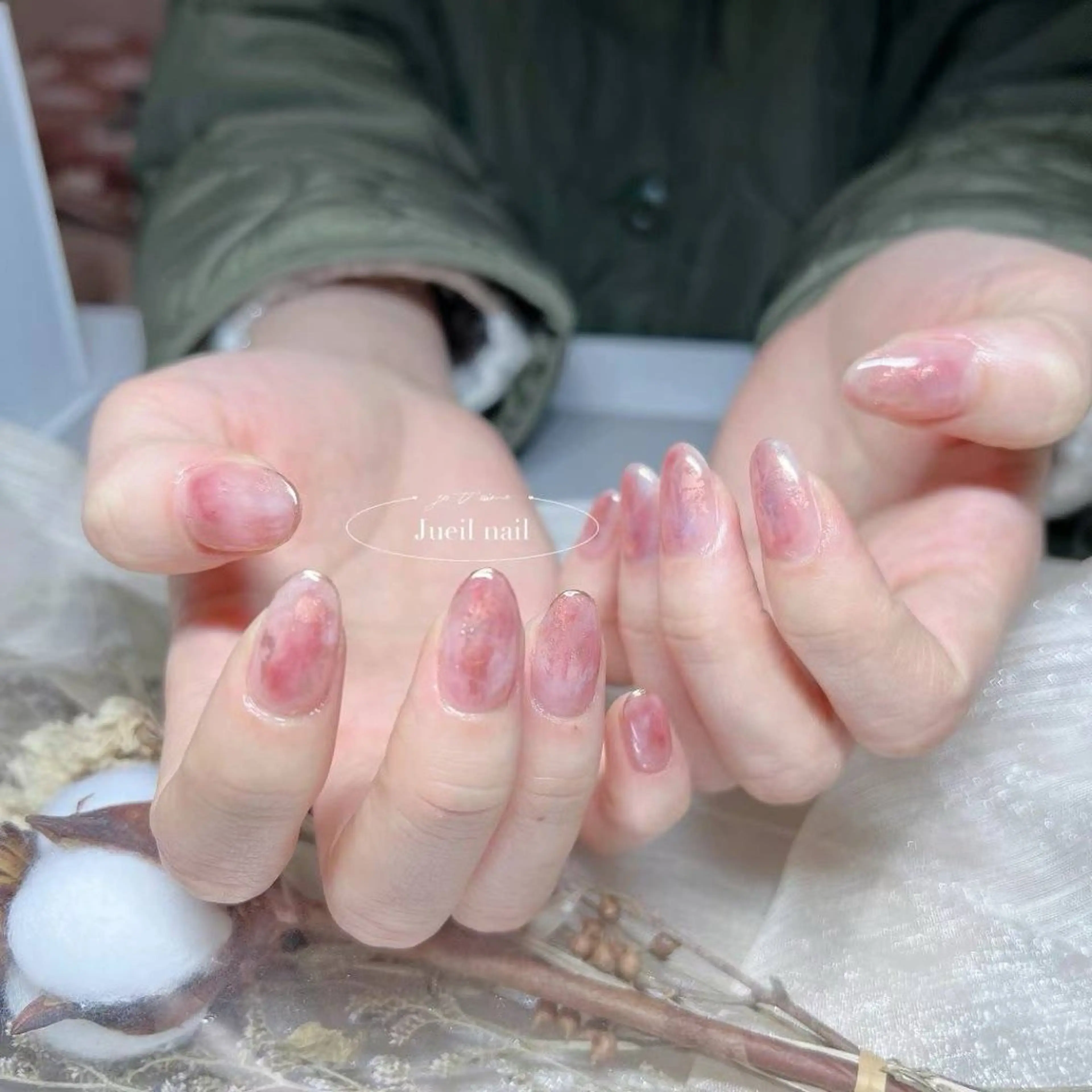 ネイル ハンドネイル KURE ISAKIのネイルデザイン