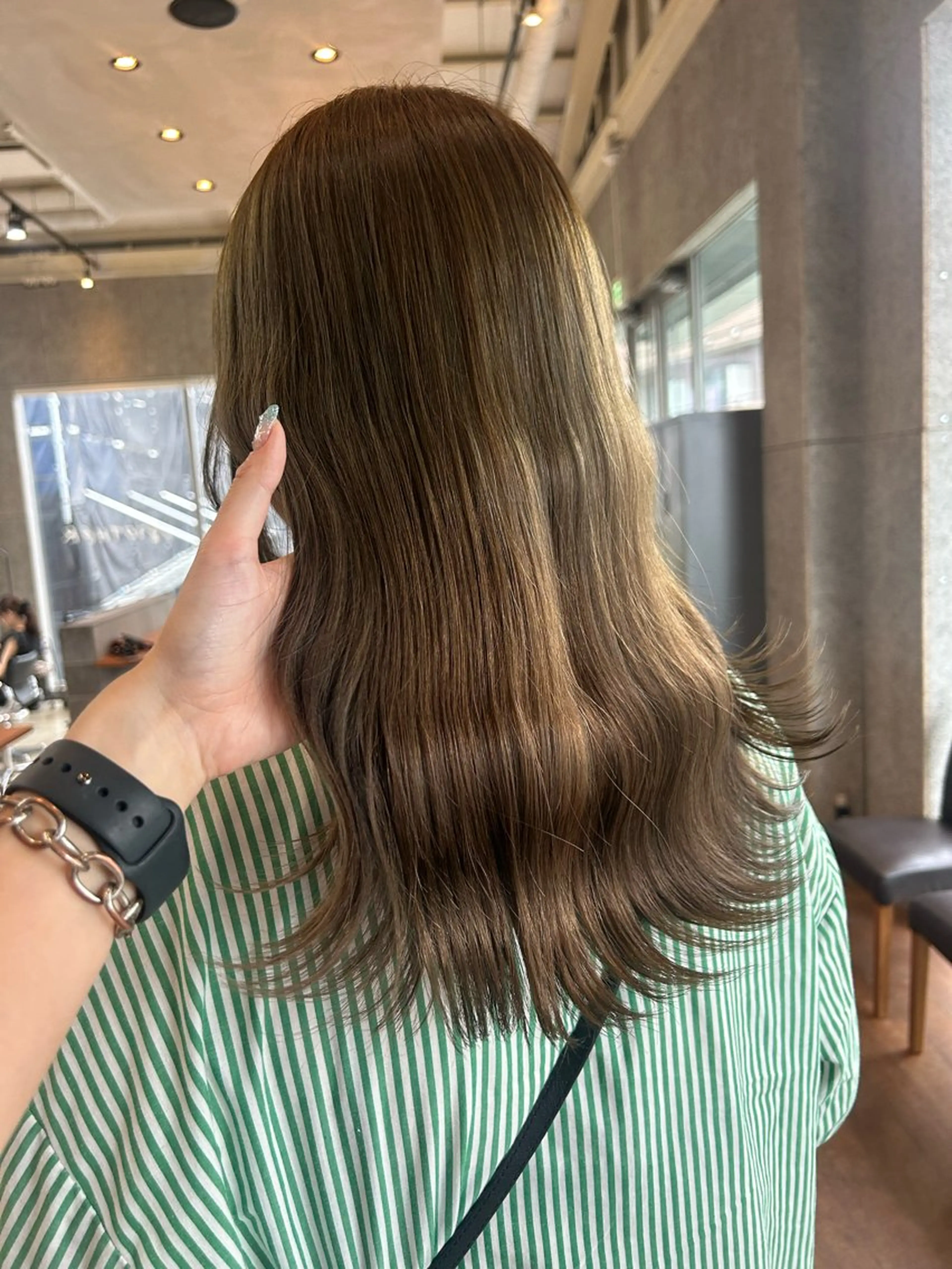 ミディアム カラー 🍋髪質改善× 透明感カラー ジュリのヘアスタイル