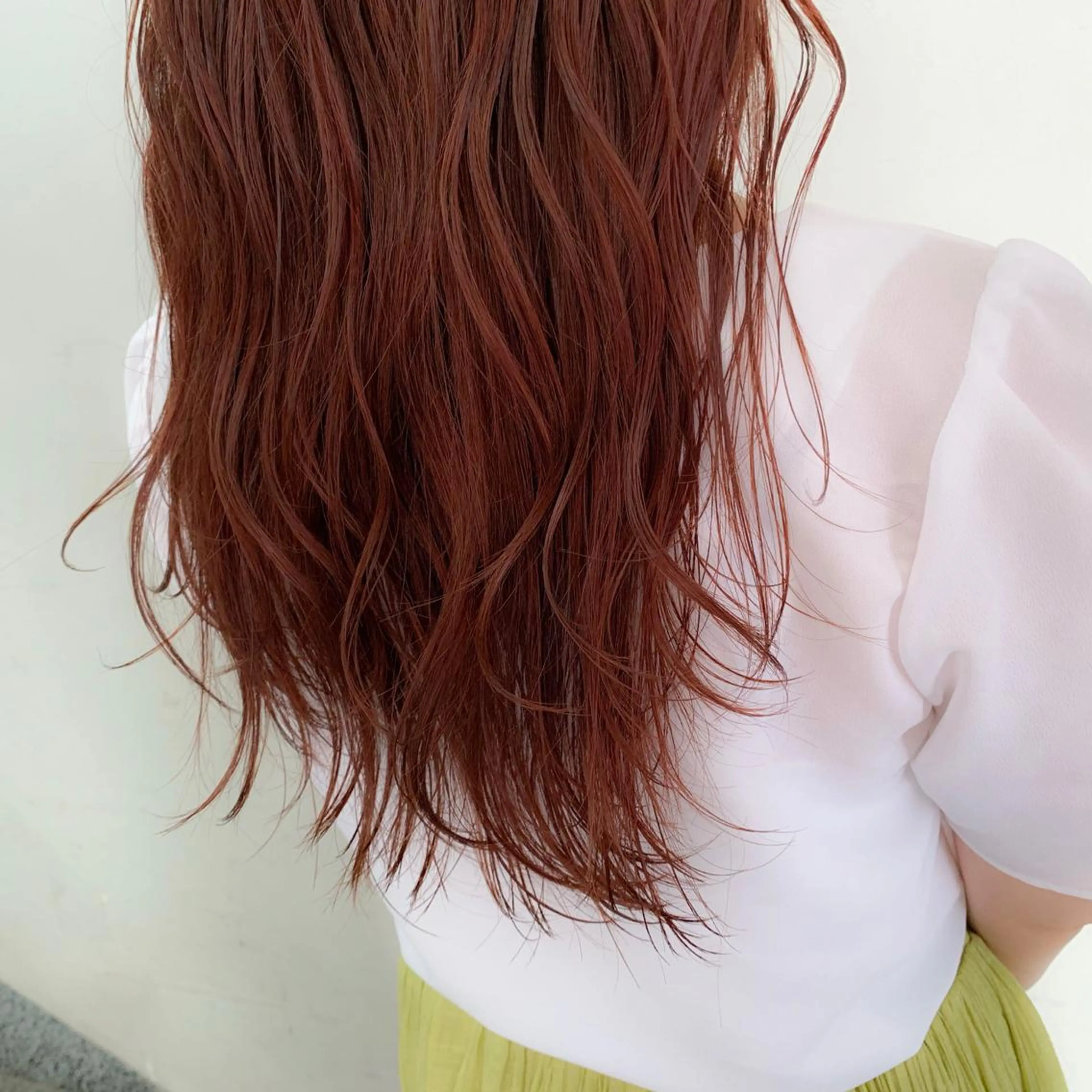 ロング カラー オレンジ ピンクカラー カット ヘアカラー トリートメント 切りっぱなしボブ ソノキユウカのヘアスタイル