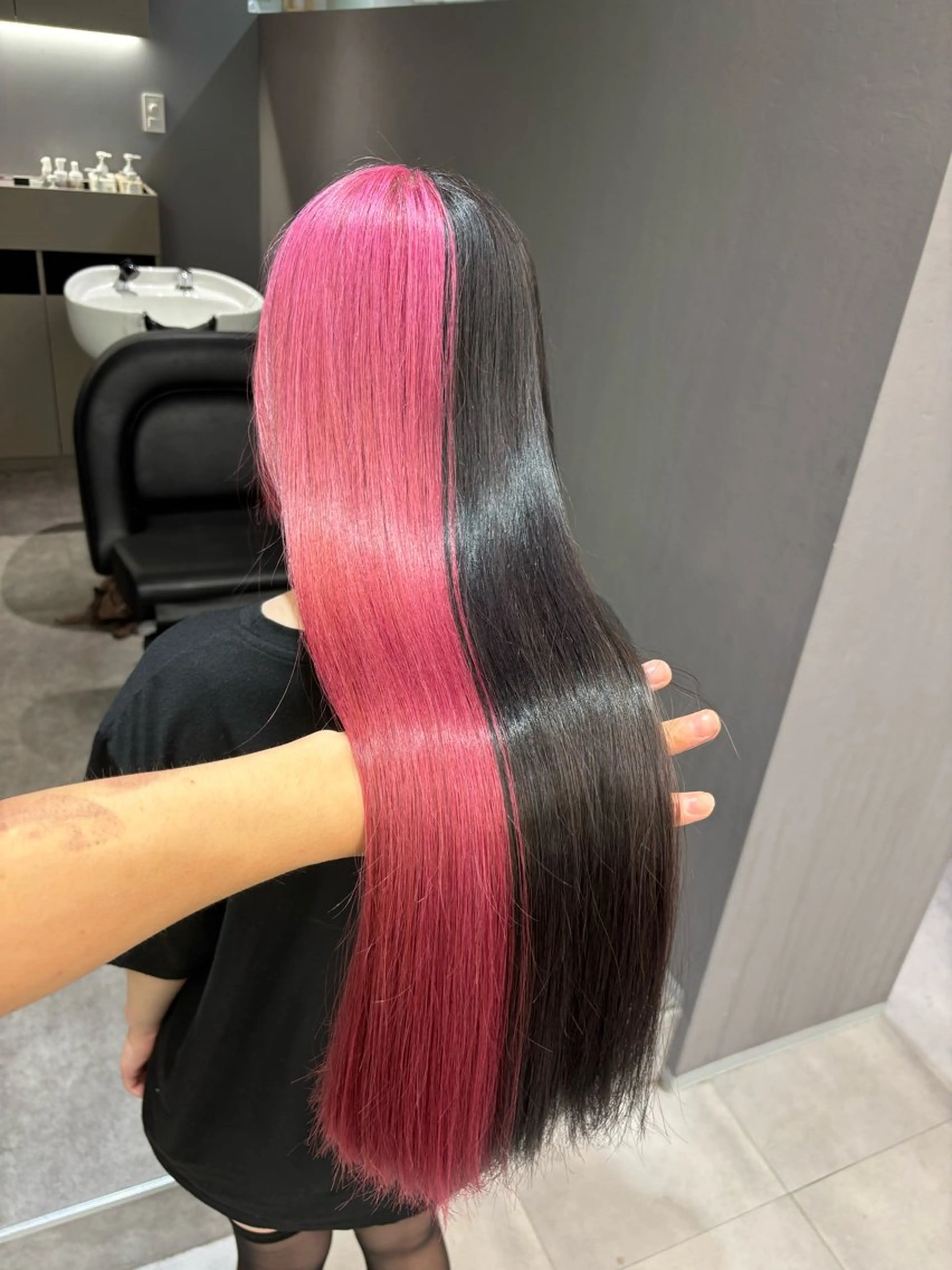 ロング カラー デザインカラー ツートーンカラー ヘアカラー 名古屋／デザイン／ ブリーチ/松井亮磨のヘアスタイル