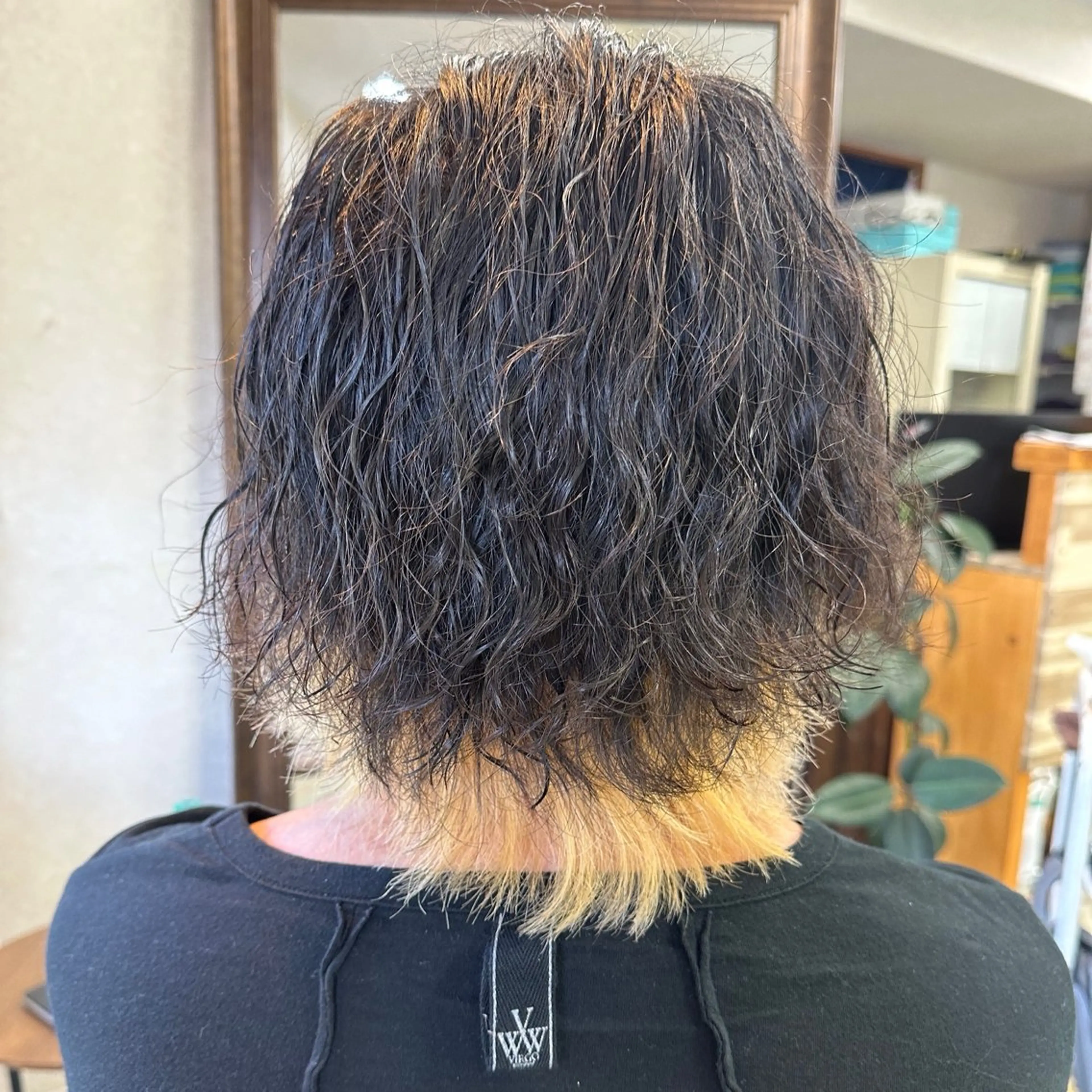 ミディアム カラー メンズ 三原 友美のヘアスタイル