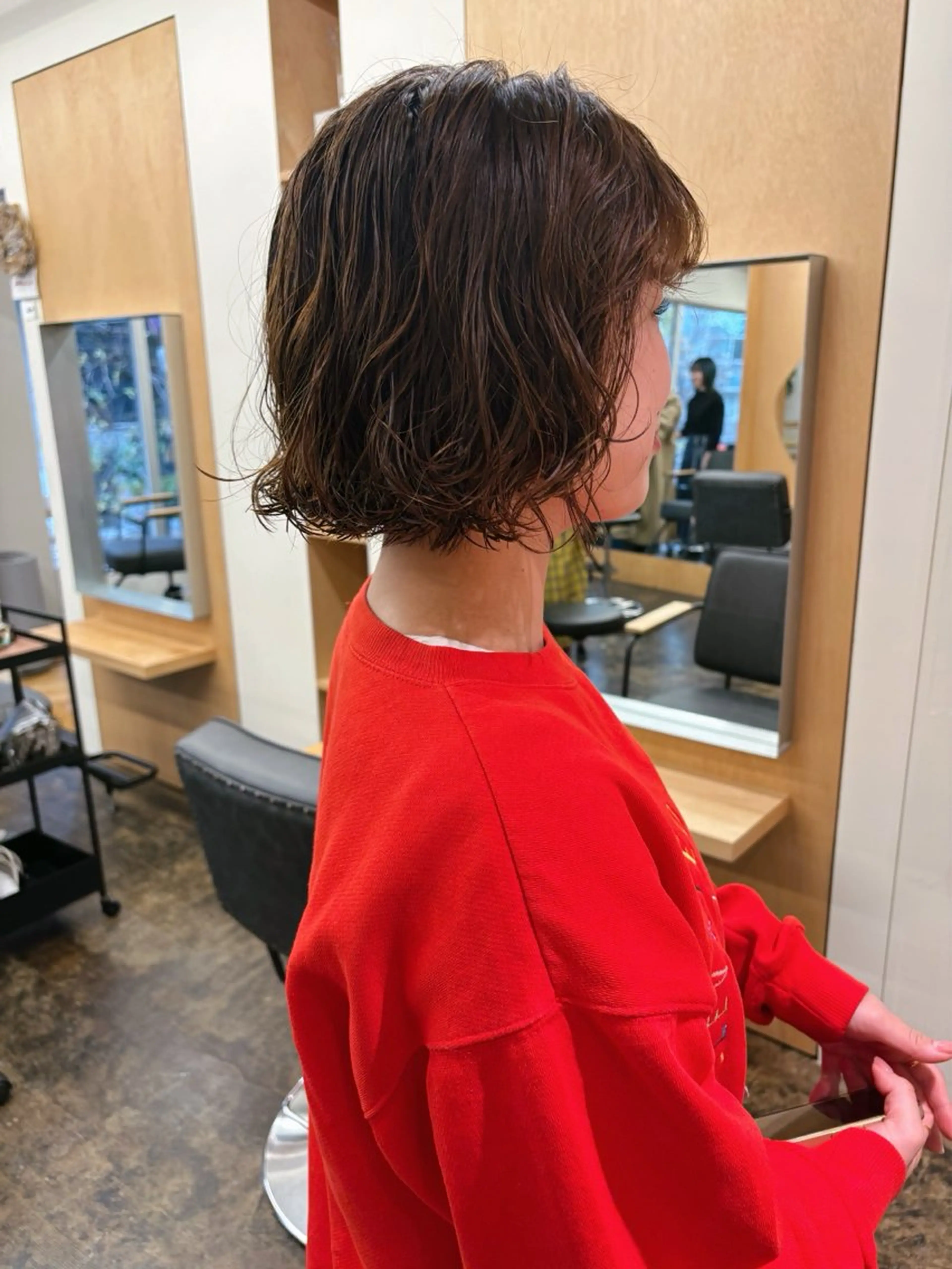 ショート パーマ 切りっぱなしボブ ボブ 外ハネヘア パーマ 西山 紗耶香🪽 透明感カラー/ボブのヘアスタイル