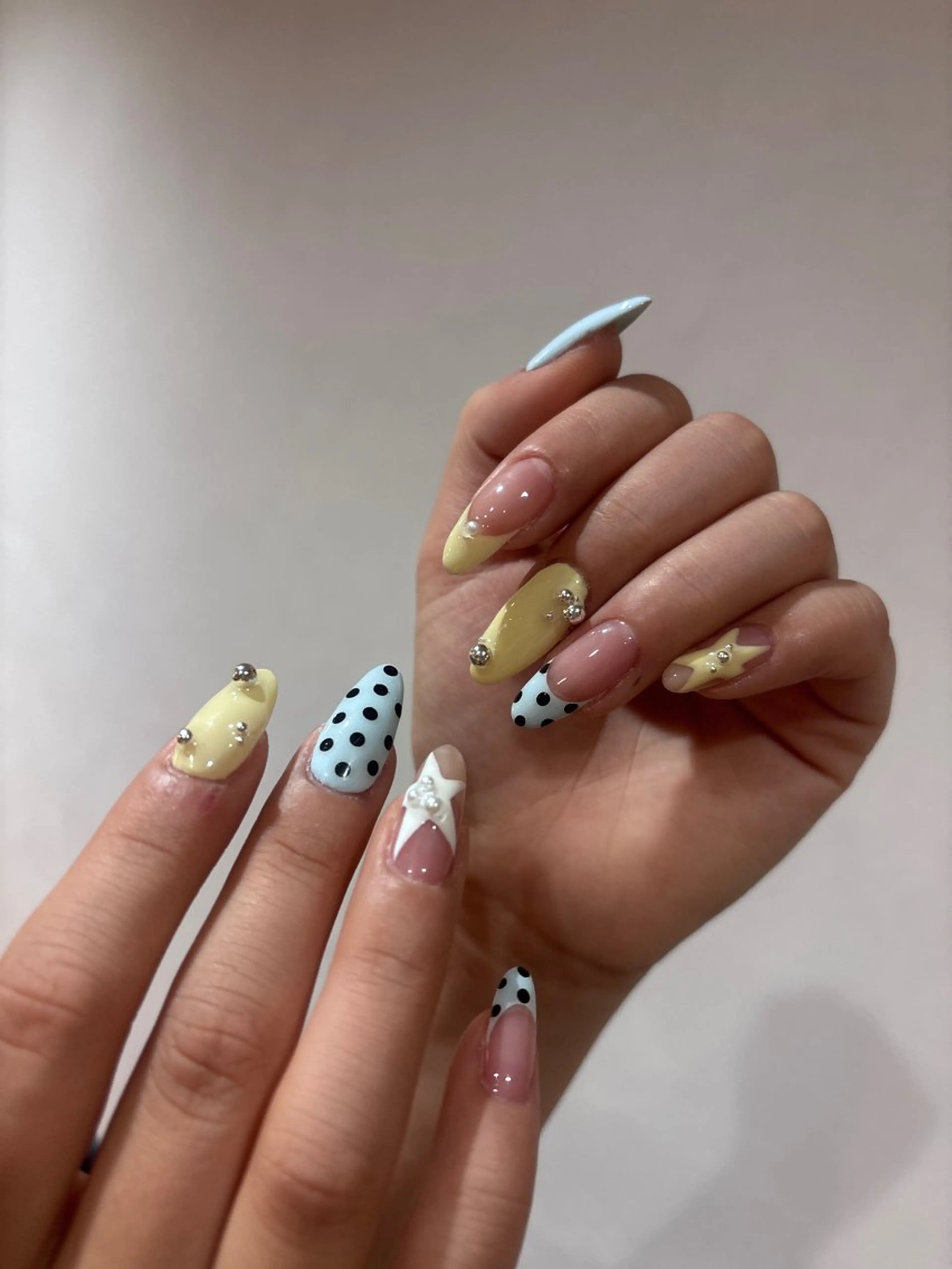 ミディアム Siita Yukiのネイルデザイン