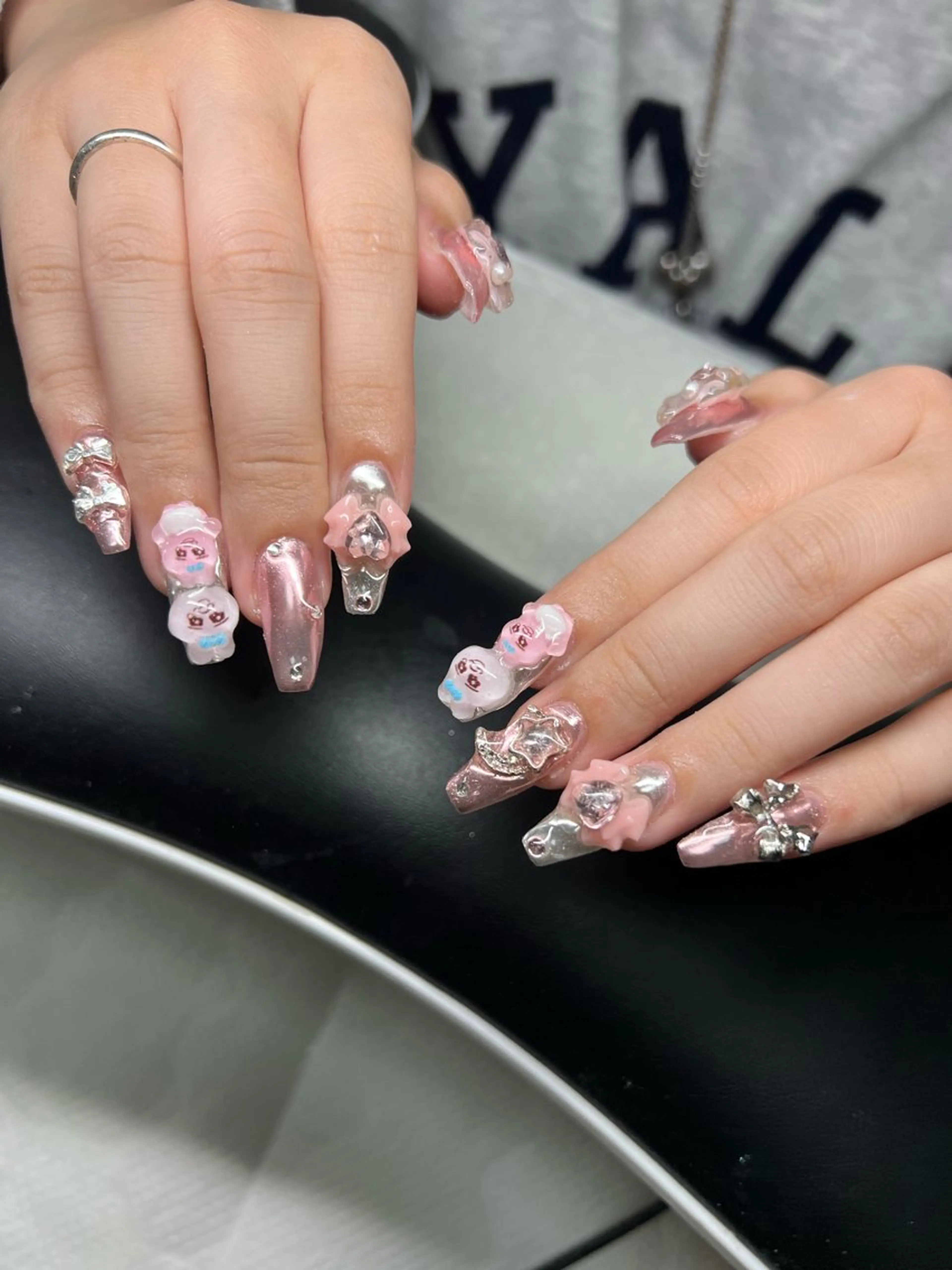 ネイル オーロラネイル チークネイル 長さ出し フットネイル フレンチネイル ハンドネイル Lee Nailsのネイルデザイン