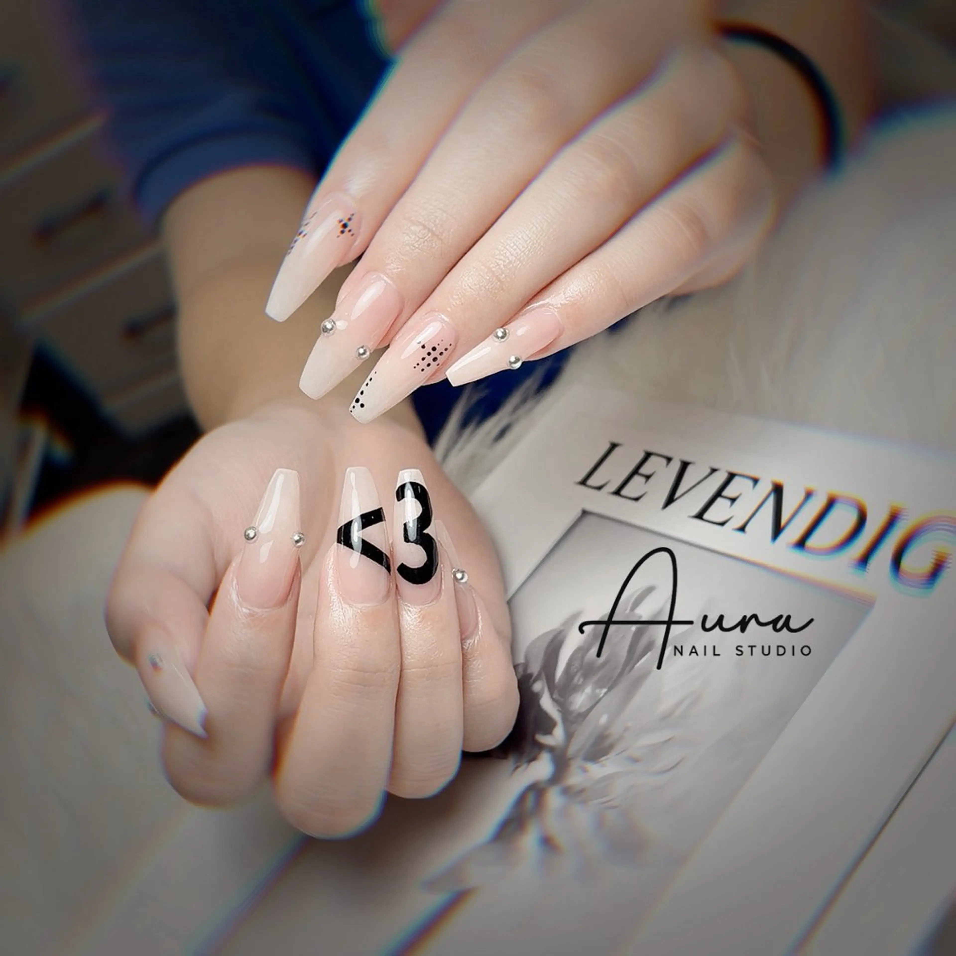 ネイル ハンドネイル Aura Nail Maiのネイルデザイン