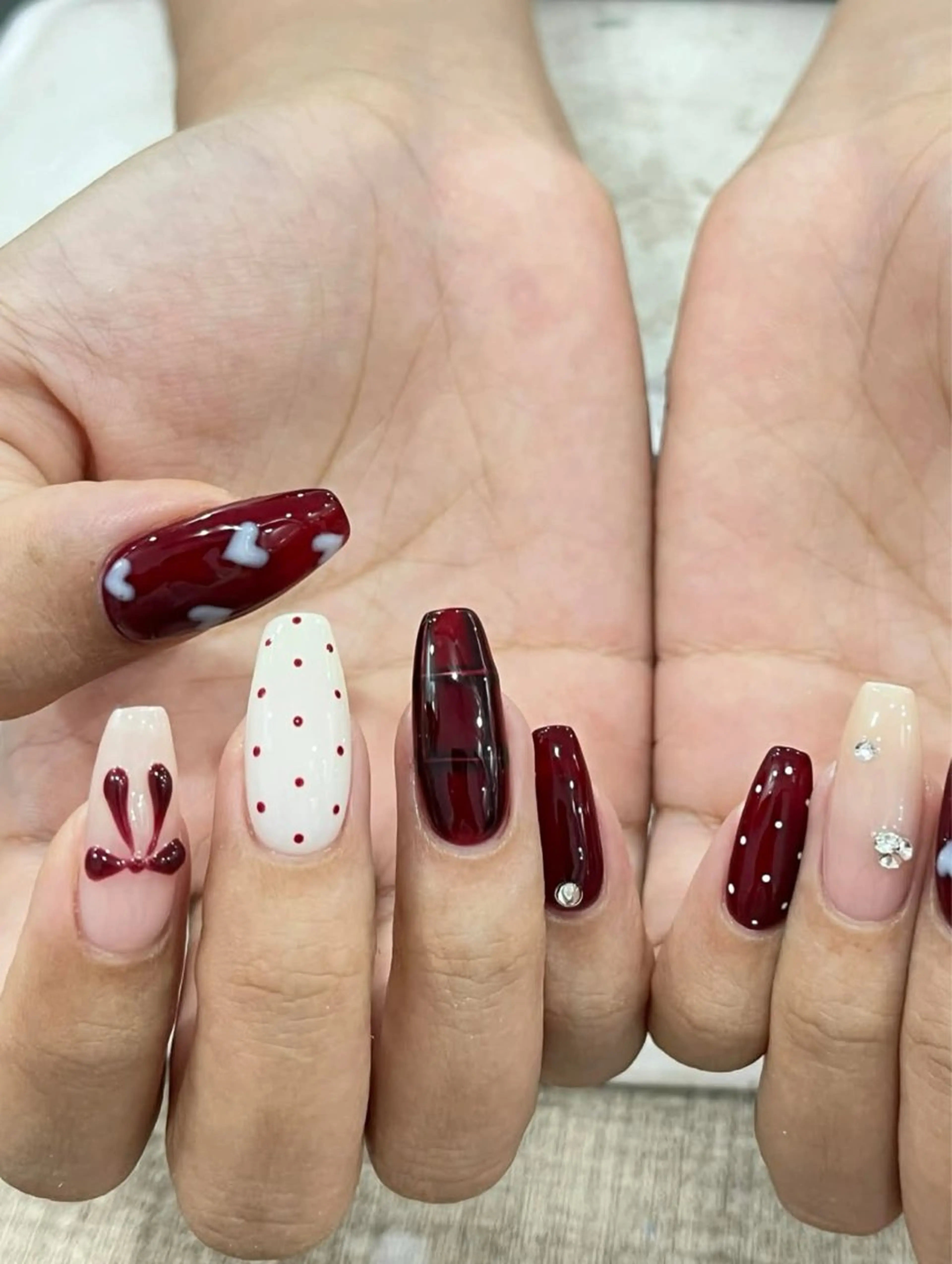 ネイル ハンドネイル She’s Lunaのネイルデザイン