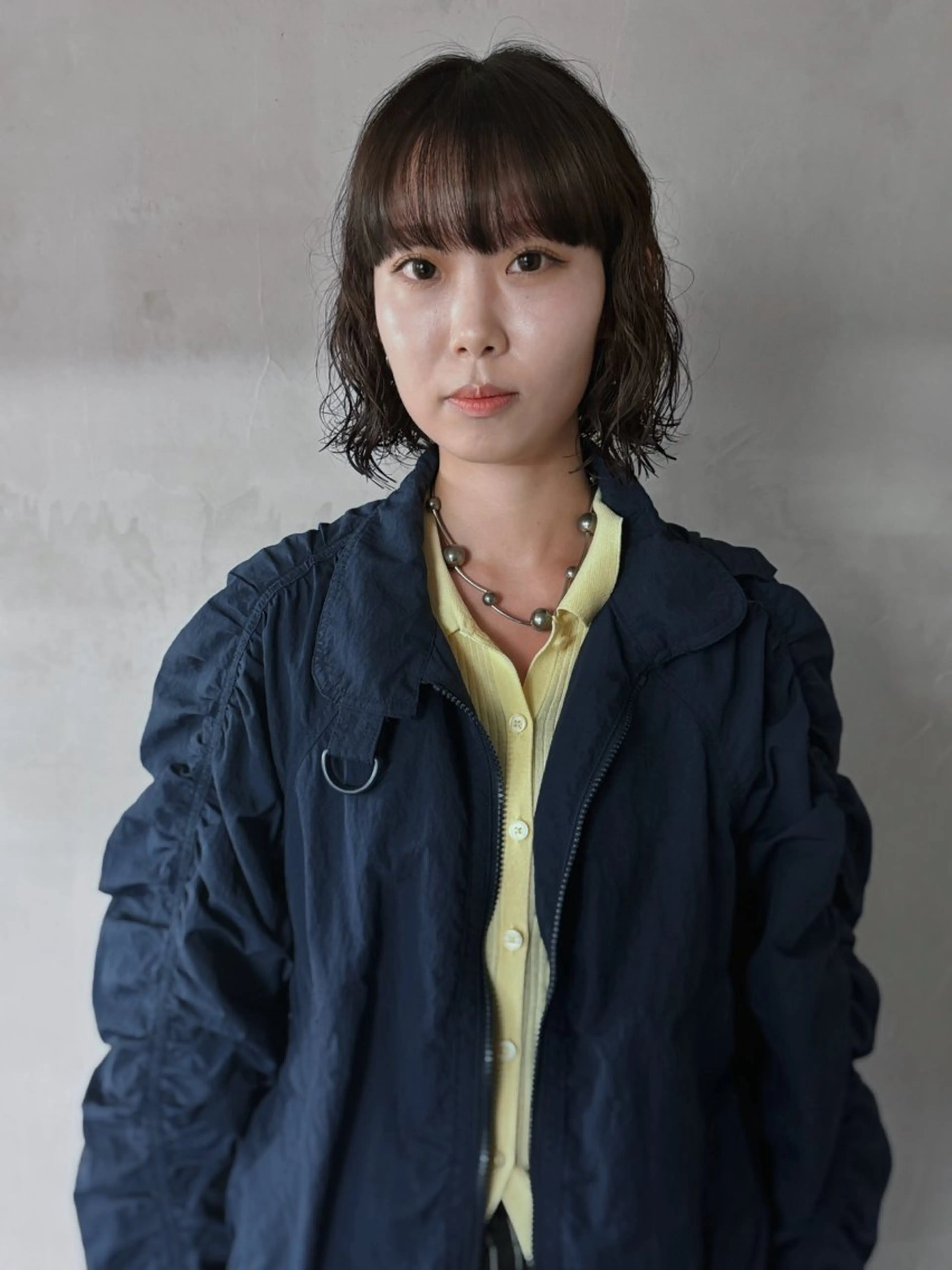 ミディアム パーマ アンブレラカラー ポイントカラーのヘアスタイル