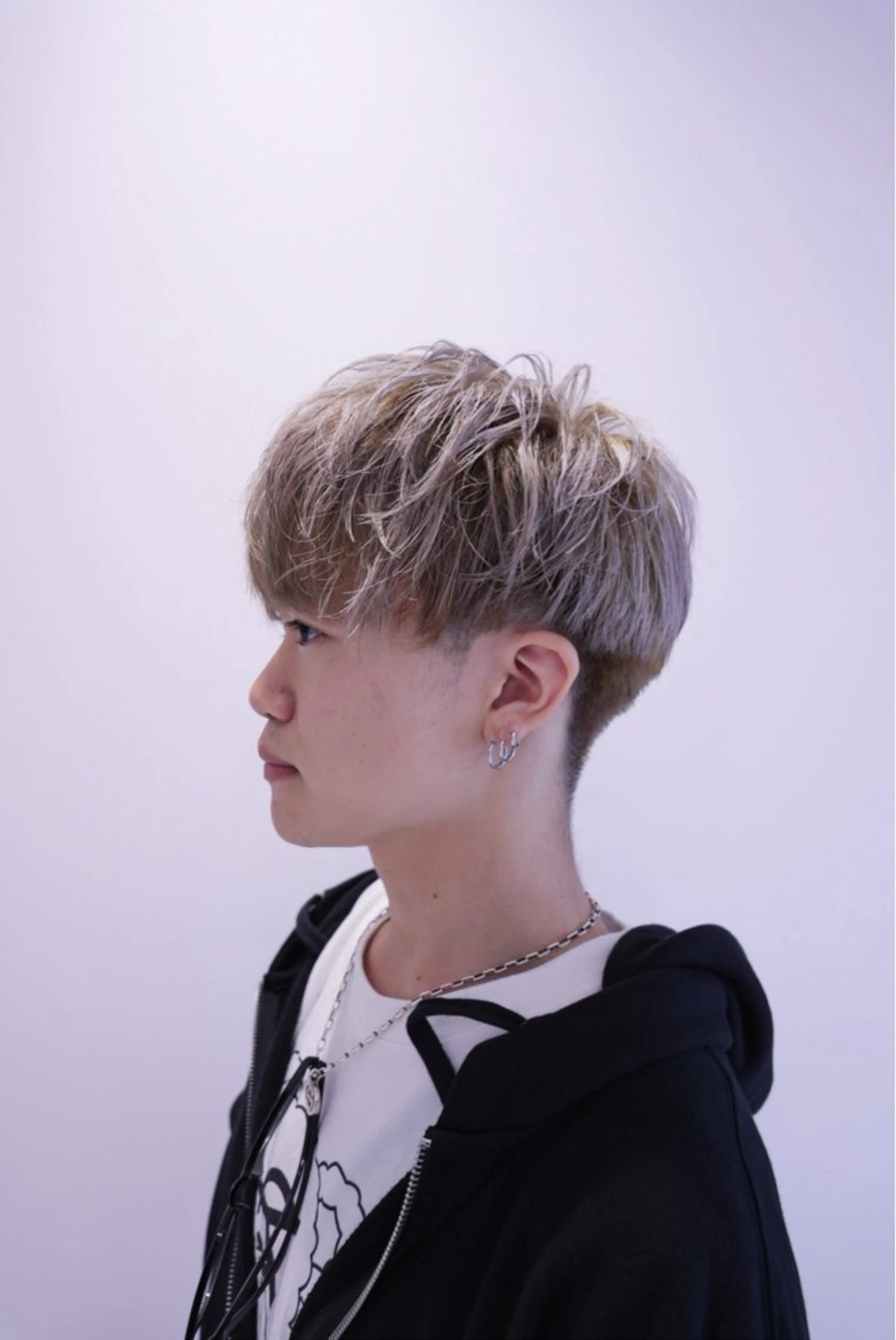 カラー メンズ メンズブリーチ ブリーチ グレージュ ミルクティーグレージュ カット ヘアカラー 堀 舜介/メンズカットのヘアスタイル