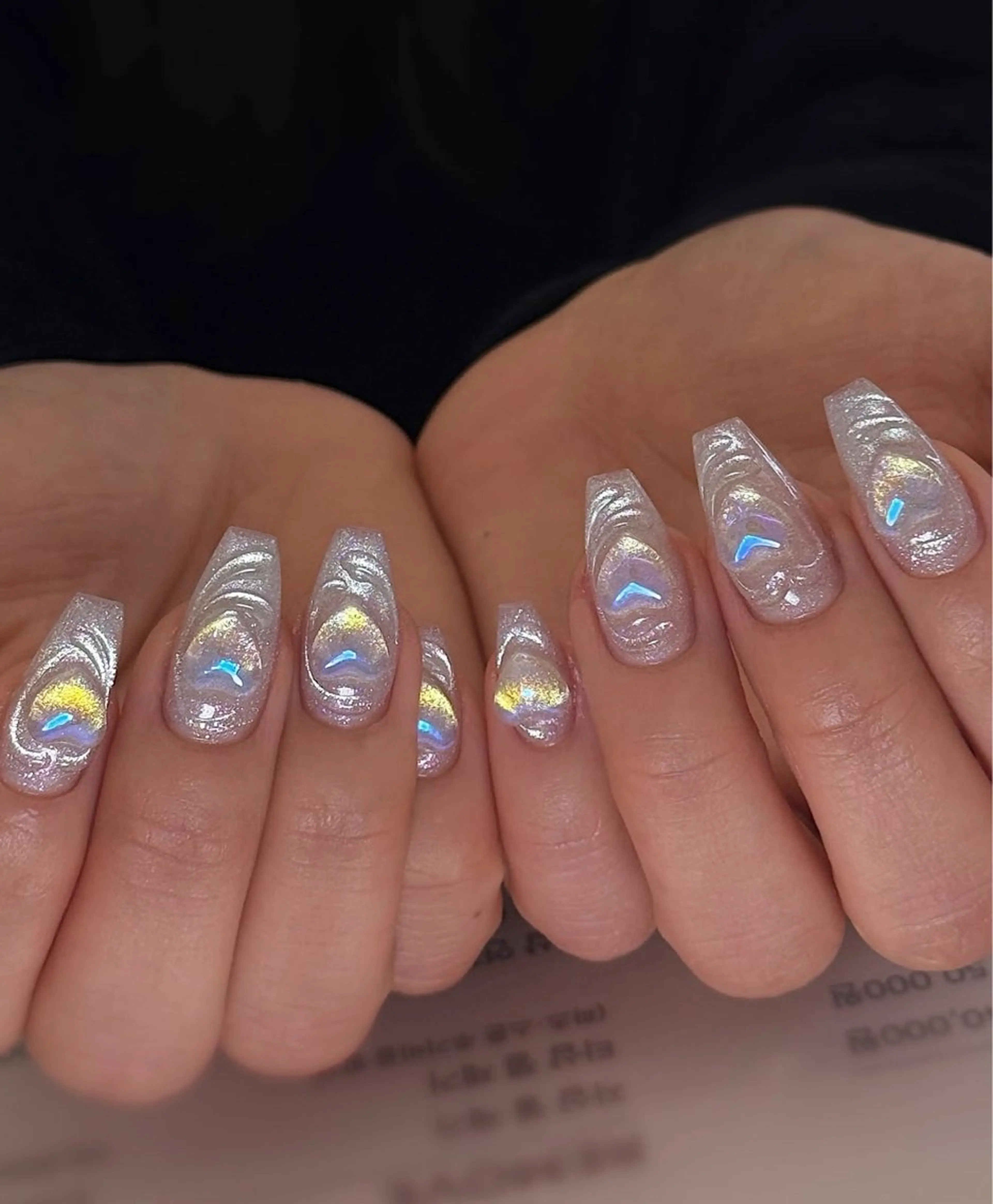 ネイル キラキラネイル マグネットネイル ぷっくりネイル 春ネイル ワンホンネイル ハンドネイル Lyna 池袋のネイルデザイン