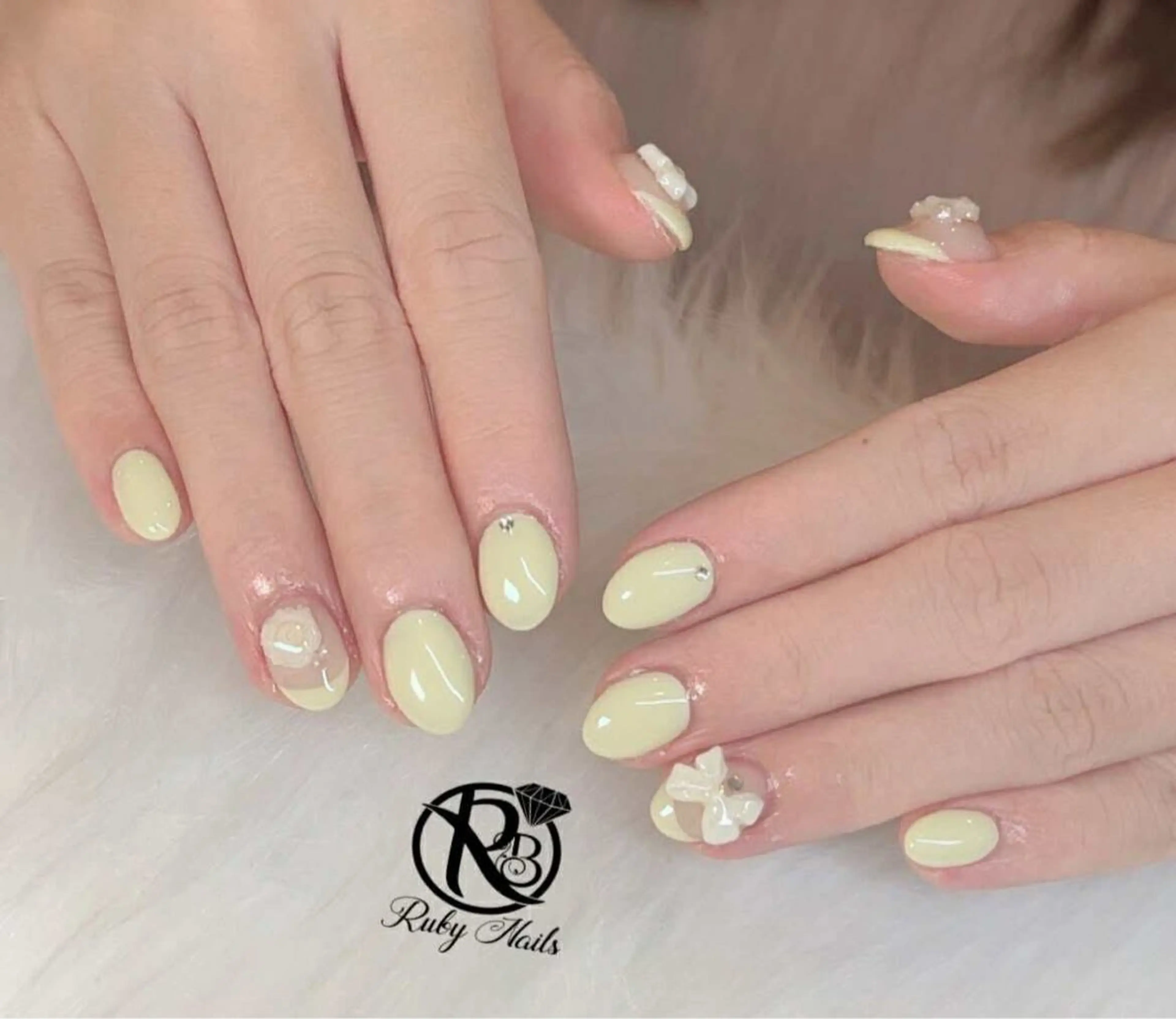 ネイル キラキラネイル 韓国ネイル マグネットネイル ニュアンスネイル 夏ネイル ハンドネイル RUBY Nail 日暮里店のネイルデザイン