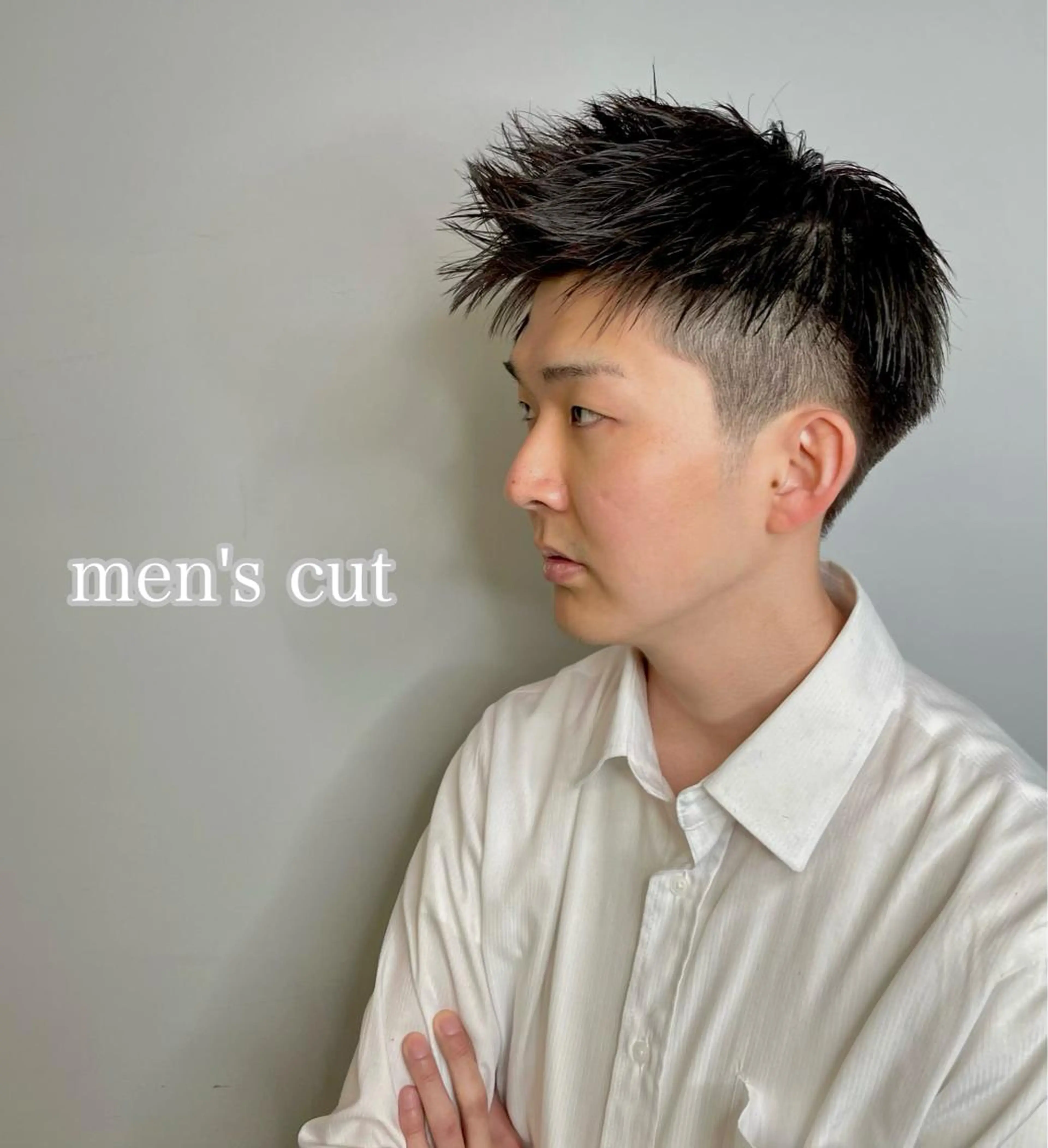 ショート カラー パーマ ヘアアレンジ メンズ メンズバレイヤージュ メンズブリーチ メンズハイライト メンズハイトーン メンズインナーカラー カット ヘッドスパ ヘアセット 二ヶ月綺麗が続く デザイン/星野六三四のヘアスタイル