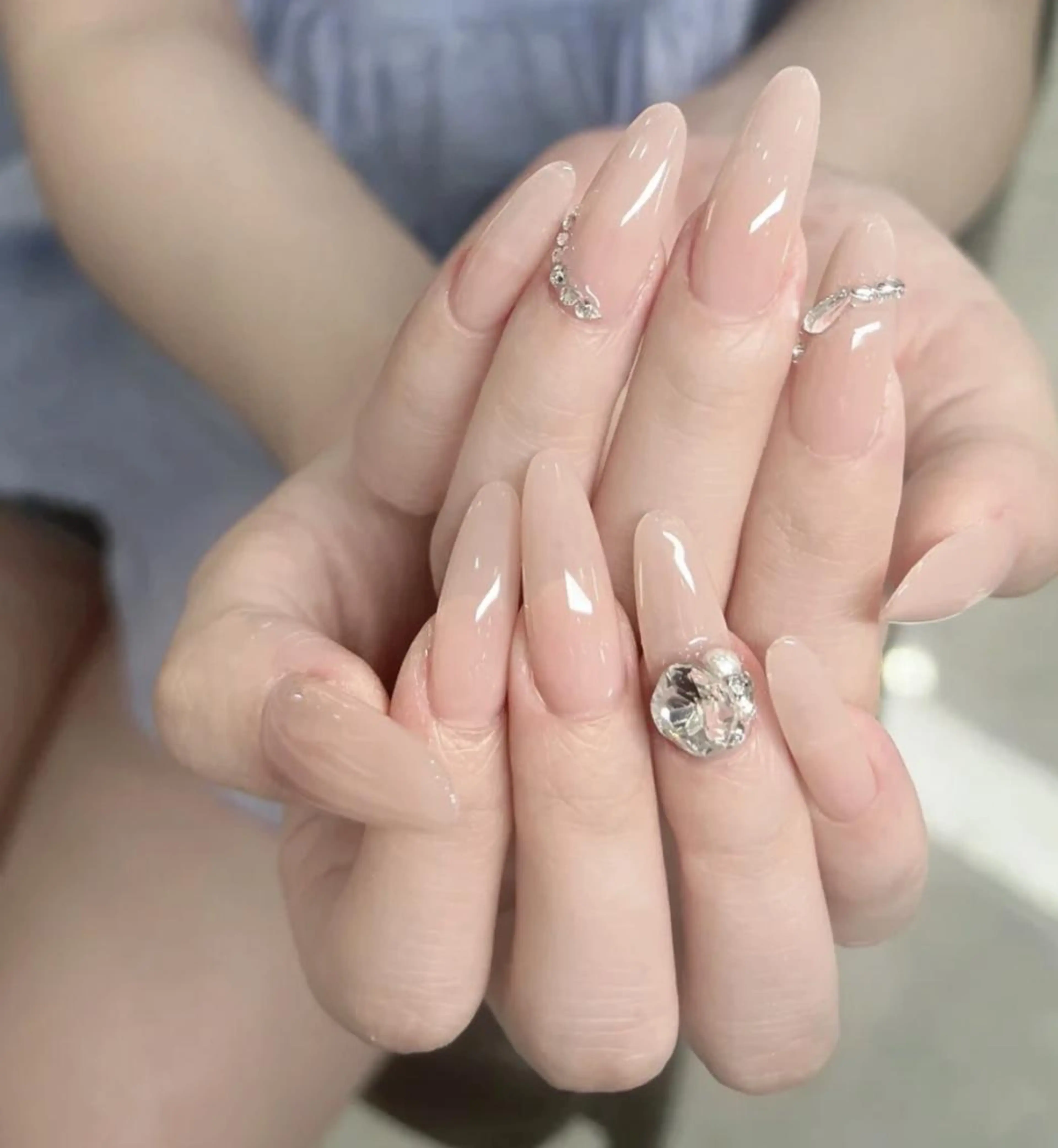 ネイル 長さ出し スカルプネイル Queens テイのネイルデザイン