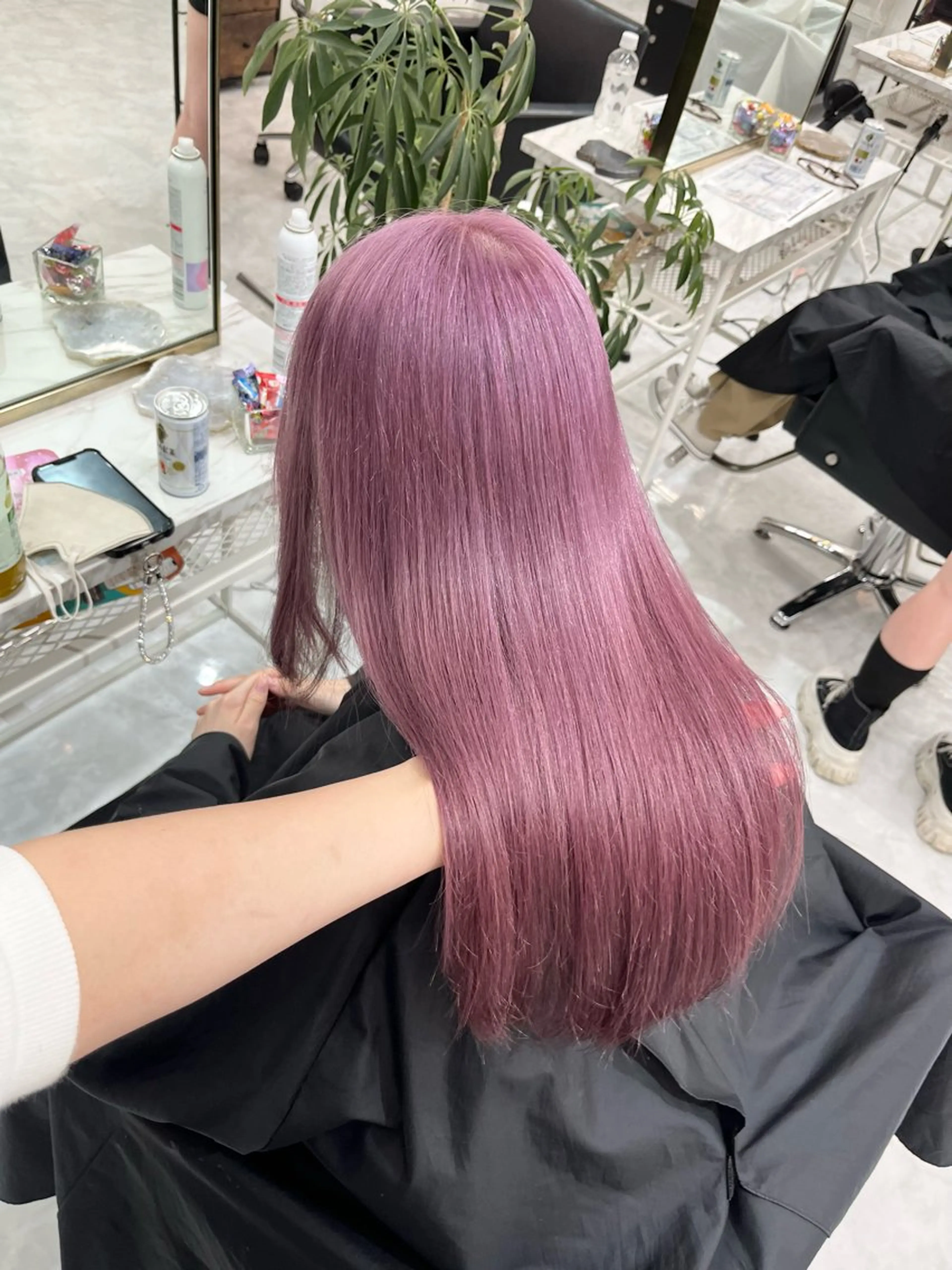 カラー 漆畑 莉奈のヘアスタイル